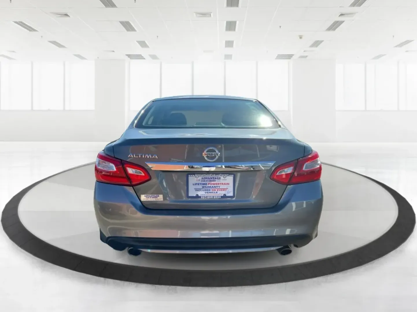 2017 Nissan Altima 2.5 S (1N4AL3AP1HC) with an 2.5L I-4 DOHC engine, located at 4508 South Dixie Dr, Moraine, OH, 45439, (937) 908-9800, 39.689976, -84.218452 - Elevate your daily driving experience with the perfect blend of style, performance, and affordability. At Advantage Car and Credit in Moraine, OH, we understand that finding reliable transportation is essential for your busy lifestyle-whether you're commuting to work, running errands, or embarking o - Photo#3