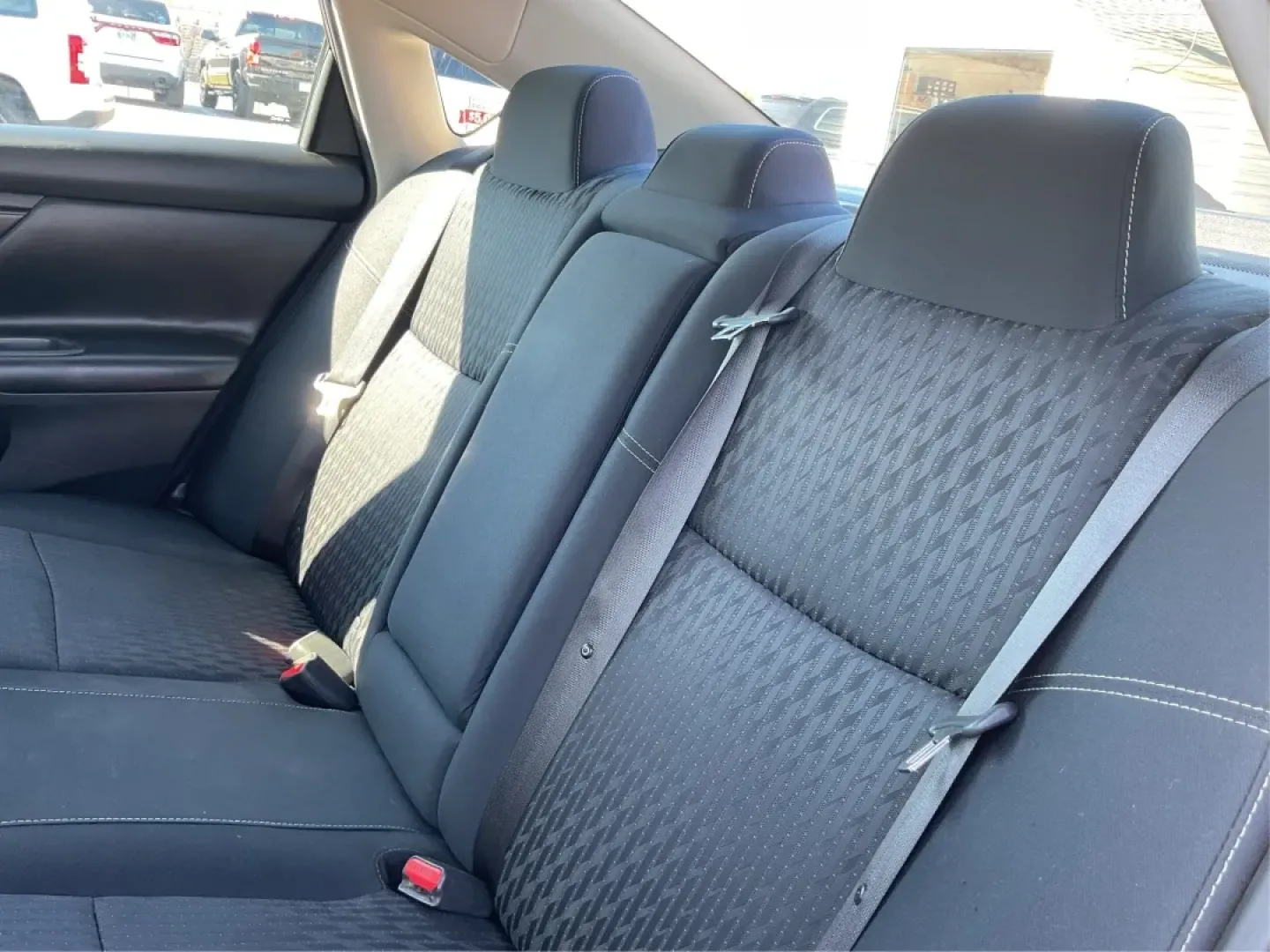 2017 Nissan Altima 2.5 S (1N4AL3AP1HC) with an 2.5L I-4 DOHC engine, located at 4508 South Dixie Dr, Moraine, OH, 45439, (937) 908-9800, 39.689976, -84.218452 - Elevate your daily driving experience with the perfect blend of style, performance, and affordability. At Advantage Car and Credit in Moraine, OH, we understand that finding reliable transportation is essential for your busy lifestyle-whether you're commuting to work, running errands, or embarking o - Photo#10