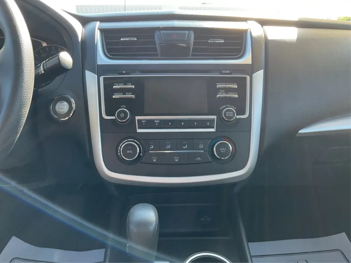 2017 Nissan Altima 2.5 S (1N4AL3AP1HC) with an 2.5L I-4 DOHC engine, located at 4508 South Dixie Dr, Moraine, OH, 45439, (937) 908-9800, 39.689976, -84.218452 - Elevate your daily driving experience with the perfect blend of style, performance, and affordability. At Advantage Car and Credit in Moraine, OH, we understand that finding reliable transportation is essential for your busy lifestyle-whether you're commuting to work, running errands, or embarking o - Photo#13