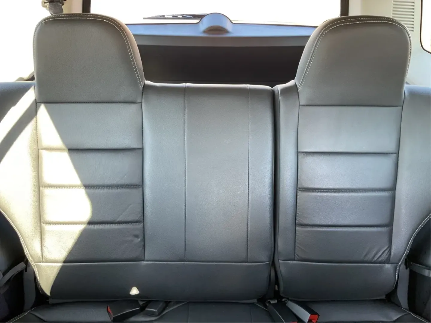 2015 Jeep Patriot High Altitude Edition (1C4NJPFA5FD) with an 2L I-4 DOHC engine, located at 4508 South Dixie Dr, Moraine, OH, 45439, (937) 908-9800, 39.689976, -84.218452 - Discover the perfect blend of adventure and everyday practicality with the 2015 Jeep Patriot High Altitude Edition, now available at Advantage Car and Credit in Moraine, OH! Designed for those who want to conquer both the urban jungle and the great outdoors, this SUV is not just a vehicle; it's a li - Photo#14