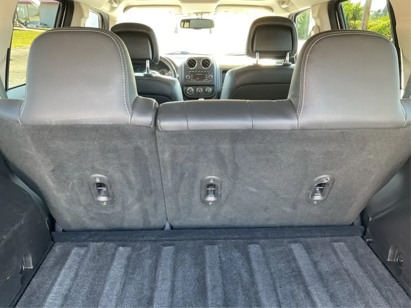 2015 Jeep Patriot High Altitude Edition (1C4NJPFA5FD) with an 2L I-4 DOHC engine, located at 401 Woodman Dr, Riverside, OH, 45431, (937) 908-9800, 39.760899, -84.123421 - Discover the perfect blend of adventure and everyday practicality with the 2015 Jeep Patriot High Altitude Edition, now available at Advantage Car and Credit in Moraine, OH! Designed for those who want to conquer both the urban jungle and the great outdoors, this SUV is not just a vehicle; it's a li - Photo#12