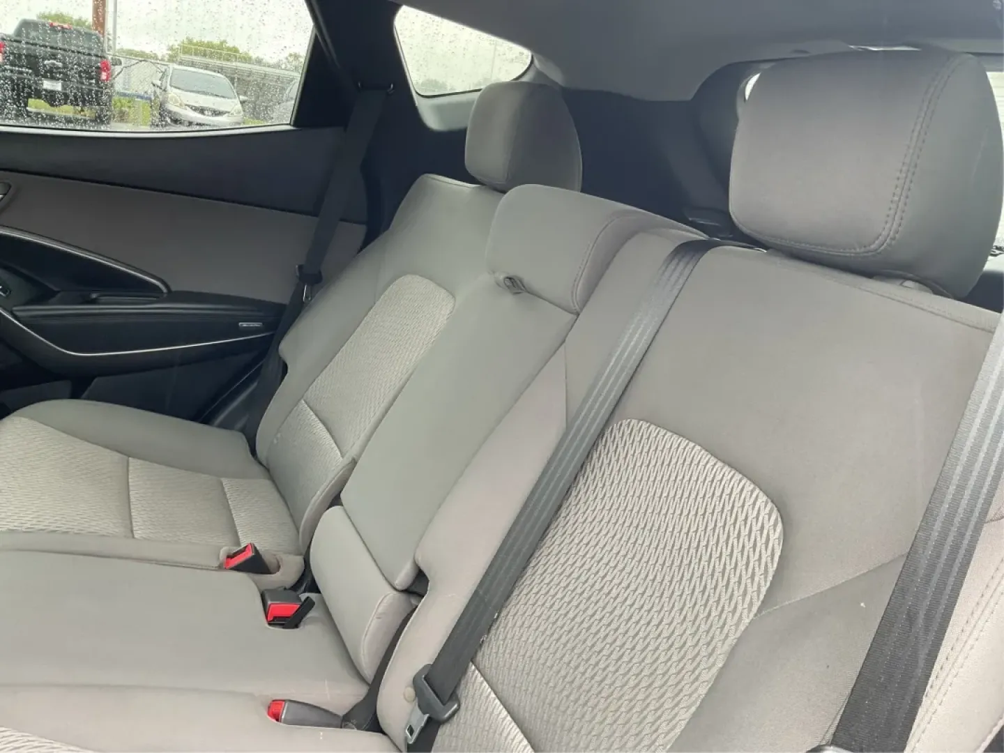2017 Hyundai Santa Fe 2.4L (5XYZTDLB2HG) with an Theta II 2.4L I-4 gasoline direct injection engine, located at 1184 Kauffman Ave, Fairborn, OH, 45324, (937) 908-9800, 39.807072, -84.030914 - Discover the perfect blend of comfort, capability, and style with the 2017 Hyundai Santa Fe, now available at Advantage Car and Credit, located at 1184 Kauffman Ave, Fairborn, OH 45324. This versatile SUV is an excellent choice for growing families, weekend adventurers, or budget-conscious buyers lo - Photo#10