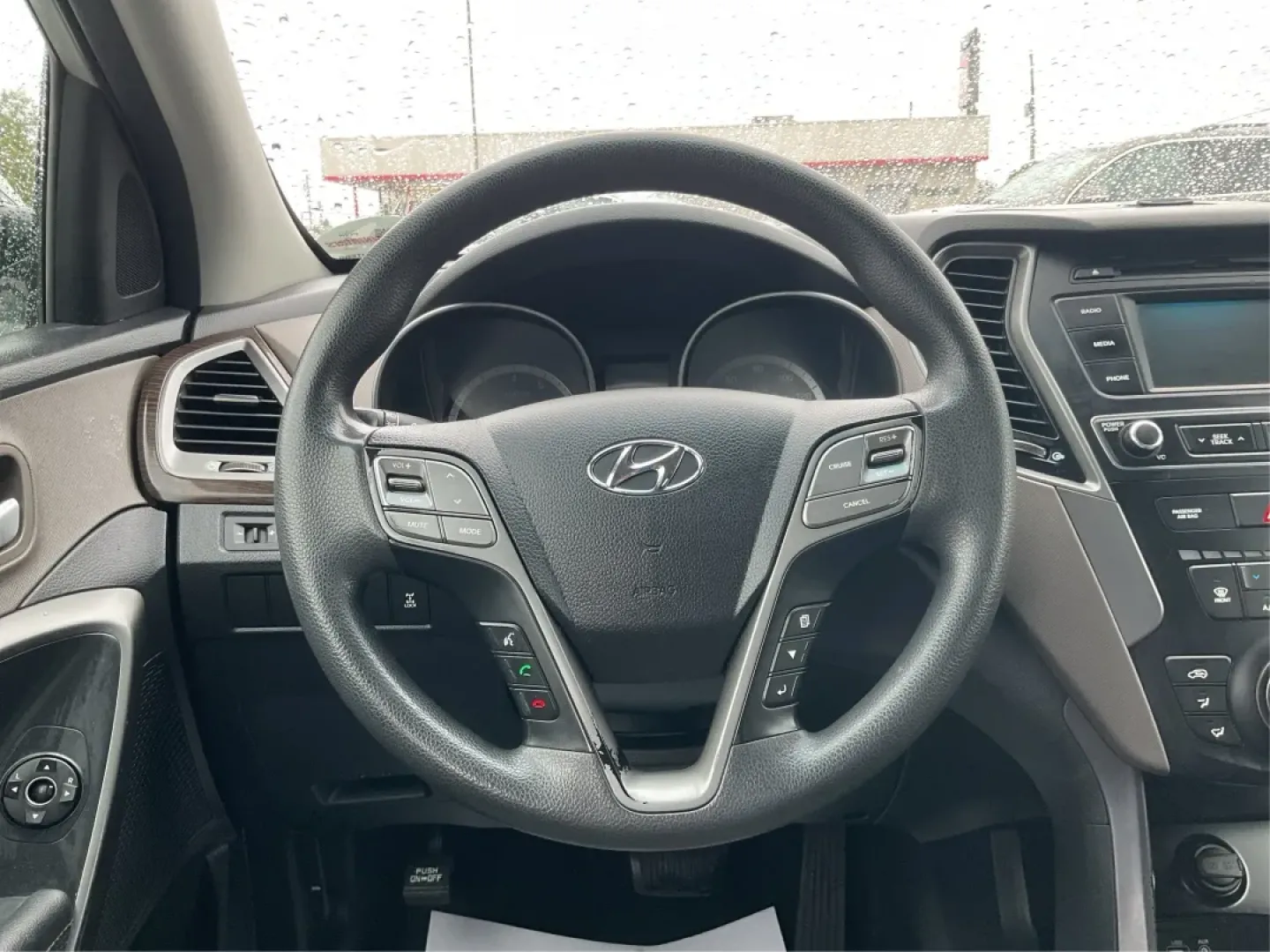 2017 Hyundai Santa Fe 2.4L (5XYZTDLB2HG) with an Theta II 2.4L I-4 gasoline direct injection engine, located at 1184 Kauffman Ave, Fairborn, OH, 45324, (937) 908-9800, 39.807072, -84.030914 - Discover the perfect blend of comfort, capability, and style with the 2017 Hyundai Santa Fe, now available at Advantage Car and Credit, located at 1184 Kauffman Ave, Fairborn, OH 45324. This versatile SUV is an excellent choice for growing families, weekend adventurers, or budget-conscious buyers lo - Photo#16