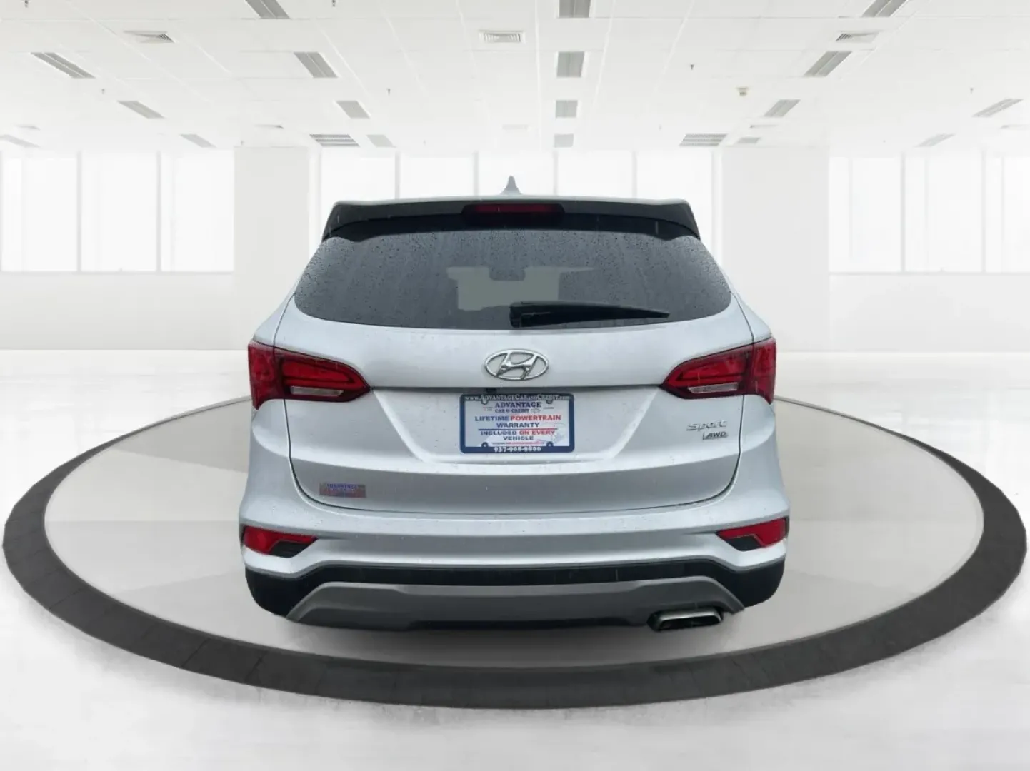 2017 Hyundai Santa Fe 2.4L (5XYZTDLB2HG) with an Theta II 2.4L I-4 gasoline direct injection engine, located at 4508 South Dixie Dr, Moraine, OH, 45439, (937) 908-9800, 39.689976, -84.218452 - Discover the perfect blend of comfort, capability, and style with the 2017 Hyundai Santa Fe, now available at Advantage Car and Credit, located at 1184 Kauffman Ave, Fairborn, OH 45324. This versatile SUV is an excellent choice for growing families, weekend adventurers, or budget-conscious buyers lo - Photo#3