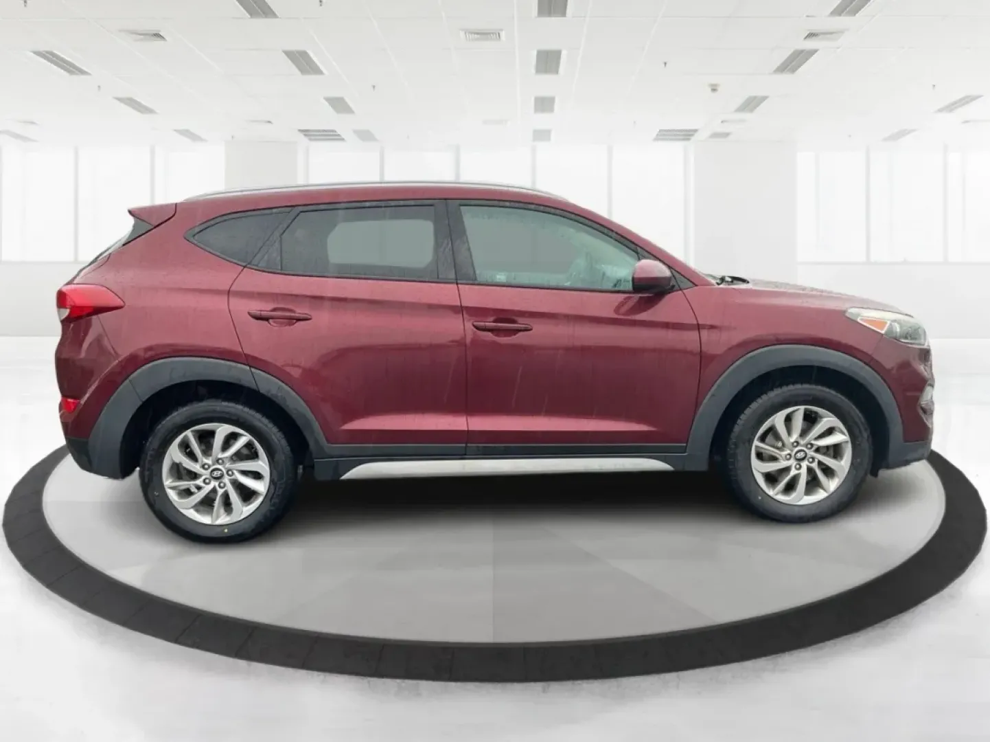 2017 Hyundai Tucson SE (KM8J3CA4XHU) with an Nu 2L I-4 gasoline direct injection engine, located at 8750 N County Rd 25A, Piqua, OH, 45356, (937) 908-9800, 40.164391, -84.232513 - **Experience Adventure with the 2017 Hyundai Tucson SE from Advantage Car and Credit - Piqua!**<br /> <br /> Are you in the market for a reliable SUV that can keep up with your active lifestyle? Look no further than this stunning 2017 Hyundai Tucson SE, available now at Advantage Car and Credit in P - Photo#1