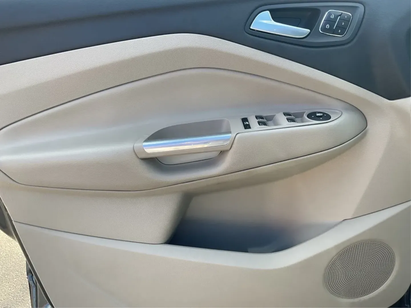 2014 Ford Escape Titanium 4WD (1FMCU9J92EU) with an 2.0L L4 DOHC 16V engine, 6-Speed Automatic transmission, located at 401 Woodman Dr, Riverside, OH, 45431, (937) 908-9800, 39.760899, -84.123421 - Looking for a versatile vehicle that accommodates your dynamic lifestyle? Meet the 2014 Ford Escape Titanium, the perfect SUV for growing families, adventurous souls, and budget-conscious buyers alike! With its impressive blend of performance, comfort, and cutting-edge technology, this Ford Escape i - Photo#19