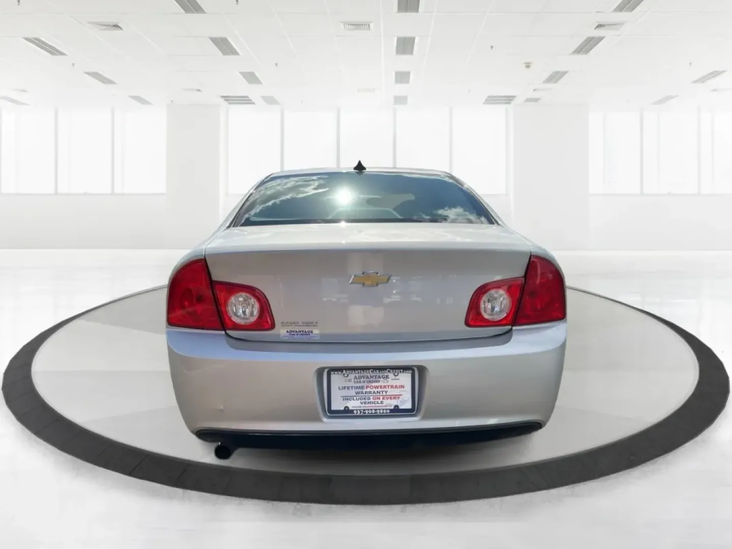 2012 Chevrolet Malibu LS (1G1ZB5E00CF) with an Ecotec 2.4L I-4 DOHC engine, located at 401 Woodman Dr, Riverside, OH, 45431, (937) 908-9800, 39.760899, -84.123421 - Looking for a reliable vehicle that fits seamlessly into your daily life? Look no further! The 2012 Chevrolet Malibu LS is the ultimate sedan for commuters, busy families, and weekend adventurers alike. With its efficient design and thoughtful features, this car is ready to elevate your driving expe - Photo#3