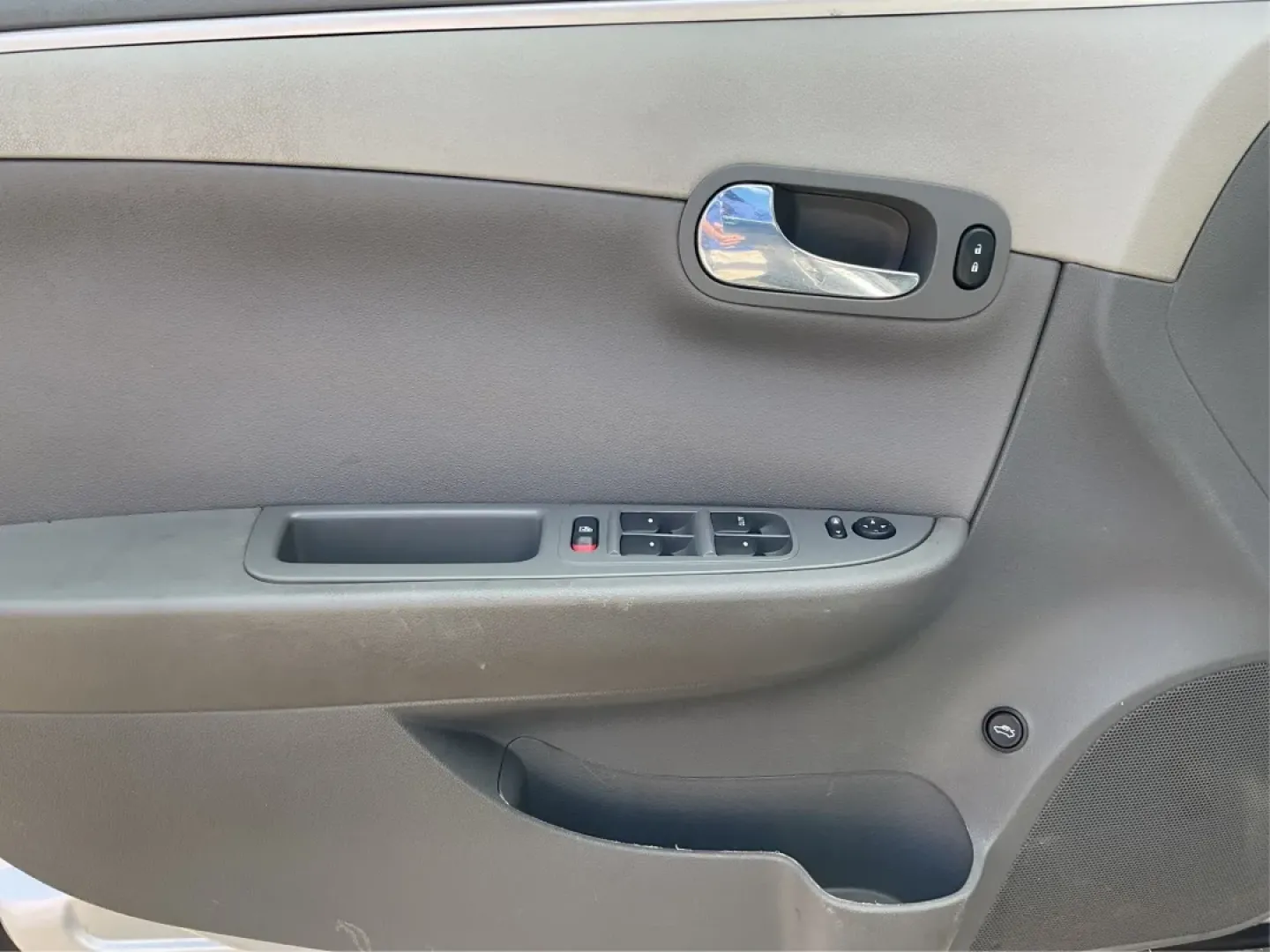 2012 Chevrolet Malibu LS (1G1ZB5E00CF) with an Ecotec 2.4L I-4 DOHC engine, located at 401 Woodman Dr, Riverside, OH, 45431, (937) 908-9800, 39.760899, -84.123421 - Looking for a reliable vehicle that fits seamlessly into your daily life? Look no further! The 2012 Chevrolet Malibu LS is the ultimate sedan for commuters, busy families, and weekend adventurers alike. With its efficient design and thoughtful features, this car is ready to elevate your driving expe - Photo#17