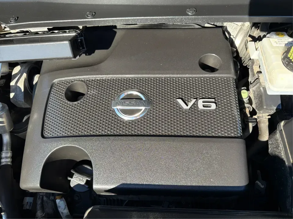 2015 Nissan Pathfinder S (5N1AR2MM5FC) with an 3.5L V-6 DOHC engine, Continuously Variable Transmission transmission, located at 4508 South Dixie Dr, Moraine, OH, 45439, (937) 908-9800, 39.689976, -84.218452 - **Adventure Awaits with the 2015 Nissan Pathfinder at Advantage Car and Credit - Riverside!**<br /> <br /> Are you ready to elevate your family's adventures or weekend getaways? The 2015 Nissan Pathfinder, now available at Advantage Car and Credit in Riverside, OH, is the perfect vehicle to accompan - Photo#11