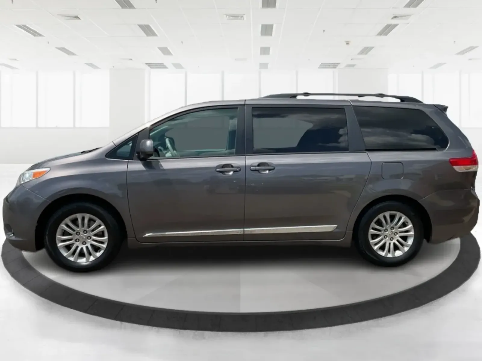 2012 Toyota Sienna XLE V6 8 Passenger (5TDYK3DC7CS) with an 3.5L V-6 DOHC engine, located at 4508 South Dixie Dr, Moraine, OH, 45439, (937) 908-9800, 39.689976, -84.218452 - **Unleash Your Family Adventures with the 2012 Toyota Sienna XLE V6!** <br /> <br /> Are you ready to elevate your family's travel experiences? The 2012 Toyota Sienna XLE V6 8 Passenger is the perfect blend of comfort, space, and reliability, designed for families who love to explore. Whether you're - Photo#5