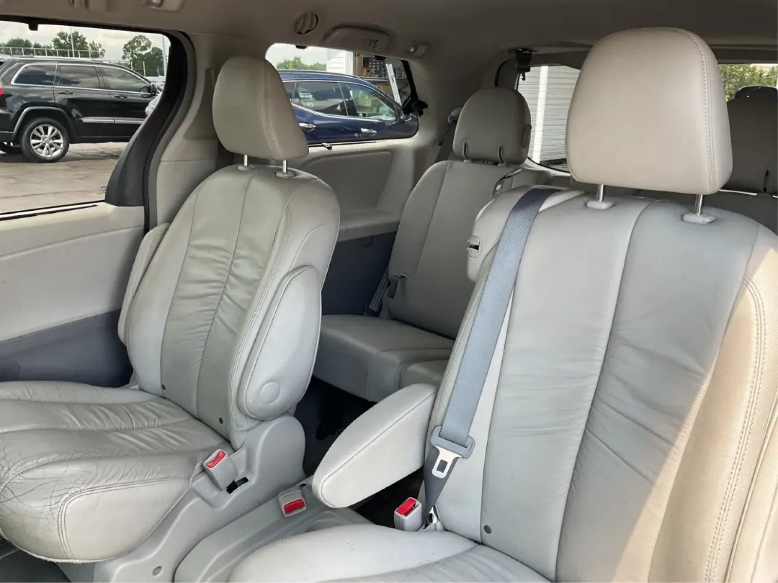 2012 Toyota Sienna XLE V6 8 Passenger (5TDYK3DC7CS) with an 3.5L V-6 DOHC engine, located at 4508 South Dixie Dr, Moraine, OH, 45439, (937) 908-9800, 39.689976, -84.218452 - **Unleash Your Family Adventures with the 2012 Toyota Sienna XLE V6!** <br /> <br /> Are you ready to elevate your family's travel experiences? The 2012 Toyota Sienna XLE V6 8 Passenger is the perfect blend of comfort, space, and reliability, designed for families who love to explore. Whether you're - Photo#10