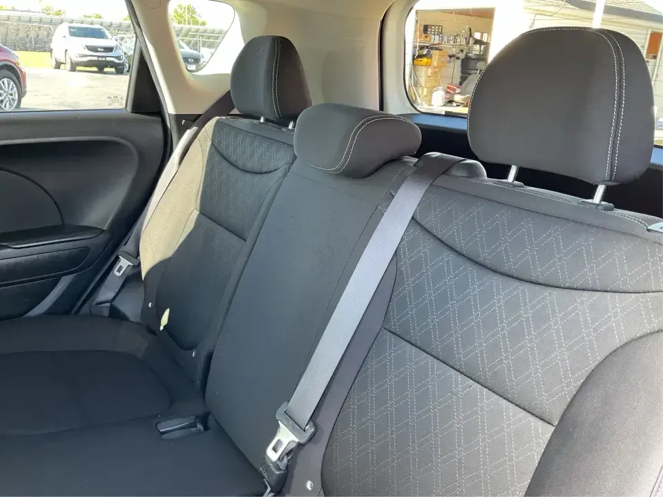 2015 Kia Soul Base (KNDJN2A21F7) with an 1.6L L4 DOHC 16V engine, Automatic transmission, located at 1230 East Main St, Xenia, OH, 45385, (937) 908-9800, 39.688026, -83.910172 - Are you ready to elevate your daily commute or embark on weekend adventures with ease? Look no further than the 2015 Kia Soul, a versatile compact vehicle that combines style, comfort, and functionality. Perfect for urban explorers, young professionals, and growing families alike, this car is equipp - Photo#10