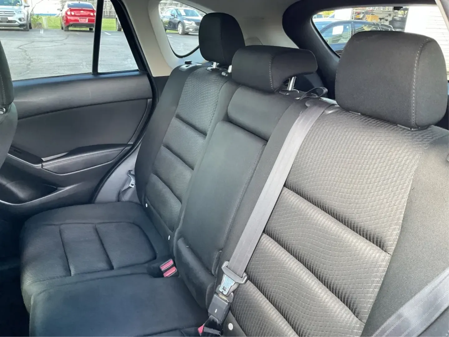 2014 Mazda CX-5 Touring AWD (JM3KE4CY2E0) with an 2.5L L4 DOHC 16V engine, 6-Speed Automatic transmission, located at 880 E. National Road, Vandalia, OH, 45377, (937) 908-9800, 39.891918, -84.183594 - **Explore the Open Road in the 2014 Mazda CX-5 Touring AWD from Advantage Car and Credit - Troy!**<br /> <br /> Are you ready to elevate your driving experience? Whether you're a growing family seeking a reliable SUV for weekend adventures, a commuter looking for comfort on long drives, or a budget- - Photo#10