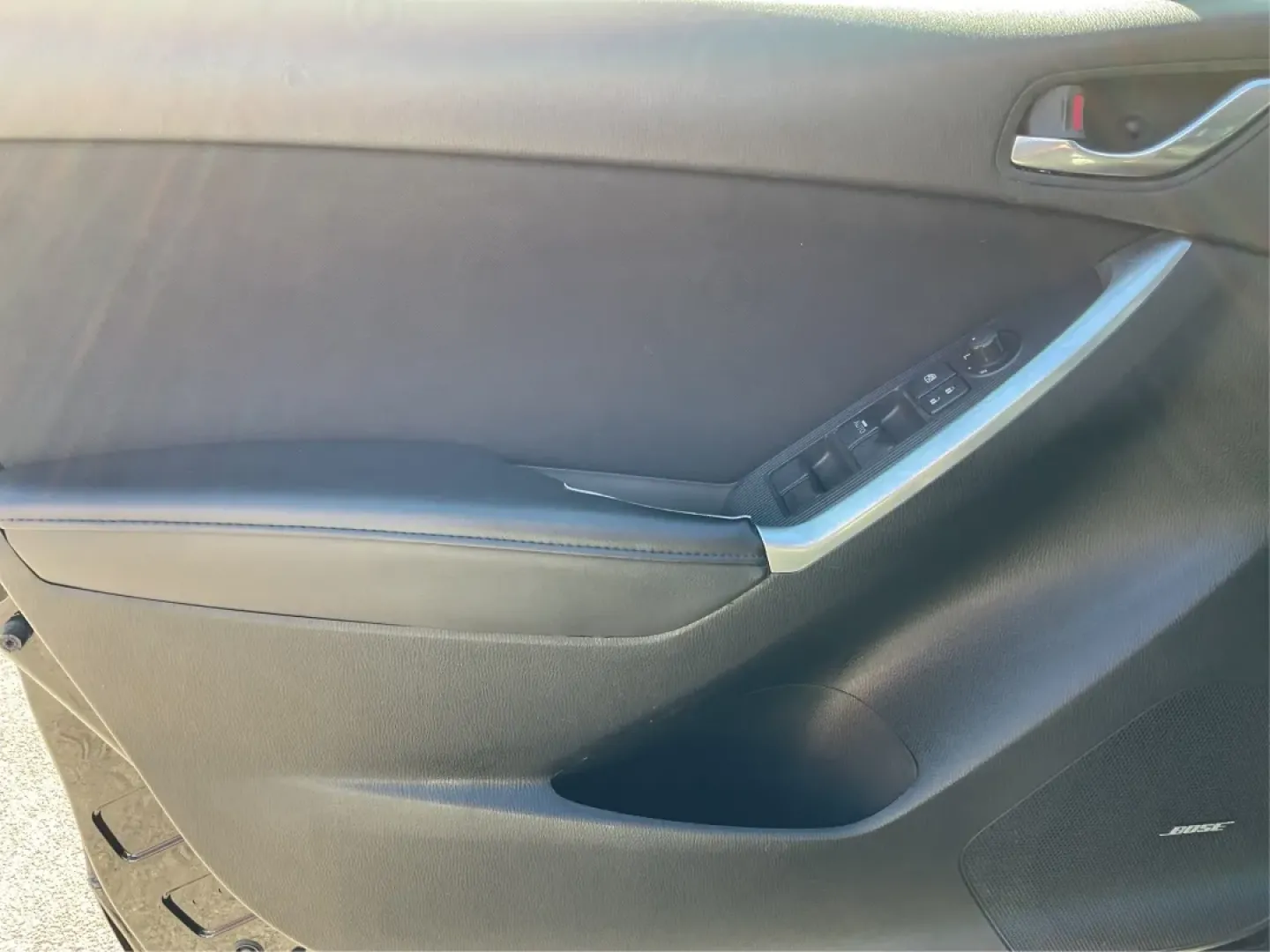 2014 Mazda CX-5 Touring AWD (JM3KE4CY2E0) with an 2.5L L4 DOHC 16V engine, 6-Speed Automatic transmission, located at 880 E. National Road, Vandalia, OH, 45377, (937) 908-9800, 39.891918, -84.183594 - **Explore the Open Road in the 2014 Mazda CX-5 Touring AWD from Advantage Car and Credit - Troy!**<br /> <br /> Are you ready to elevate your driving experience? Whether you're a growing family seeking a reliable SUV for weekend adventures, a commuter looking for comfort on long drives, or a budget- - Photo#18