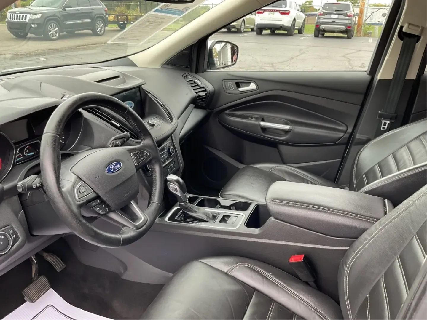 2018 Ford Escape SEL (1FMCU0HD1JU) with an Other engine, located at 1230 East Main St, Xenia, OH, 45385, (937) 908-9800, 39.688026, -83.910172 - **Discover Your Perfect Adventure Companion: 2018 Ford Escape SEL Available at Advantage Car and Credit**<br /> <br /> Are you ready to elevate your family outings or weekend getaways? The 2018 Ford Escape SEL, offered at **Advantage Car and Credit** in **Xenia, OH**, is the ideal vehicle for both u - Photo#9