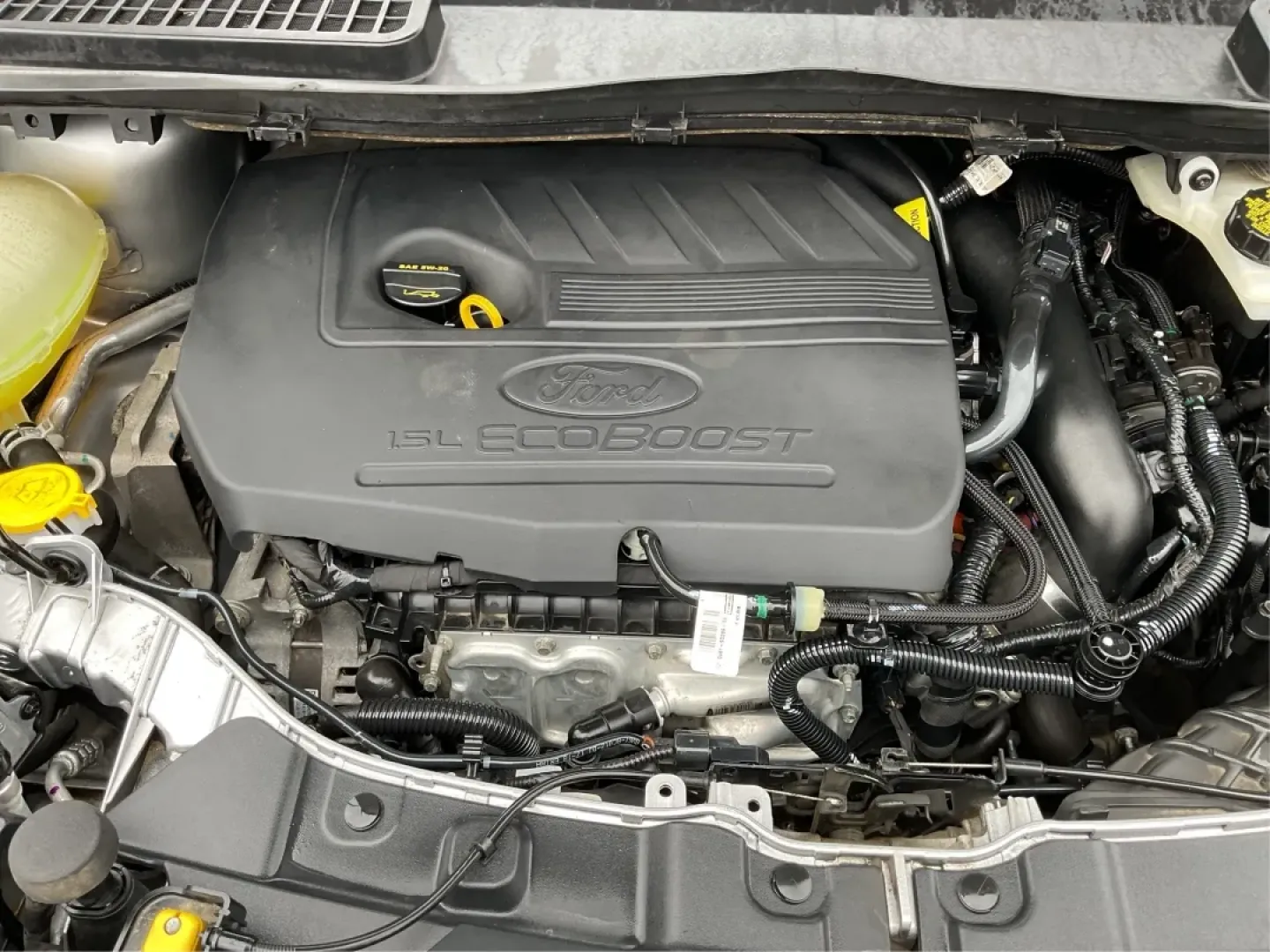 2018 Ford Escape SEL (1FMCU0HD1JU) with an Other engine, located at 1230 East Main St, Xenia, OH, 45385, (937) 908-9800, 39.688026, -83.910172 - **Discover Your Perfect Adventure Companion: 2018 Ford Escape SEL Available at Advantage Car and Credit**<br /> <br /> Are you ready to elevate your family outings or weekend getaways? The 2018 Ford Escape SEL, offered at **Advantage Car and Credit** in **Xenia, OH**, is the ideal vehicle for both u - Photo#11