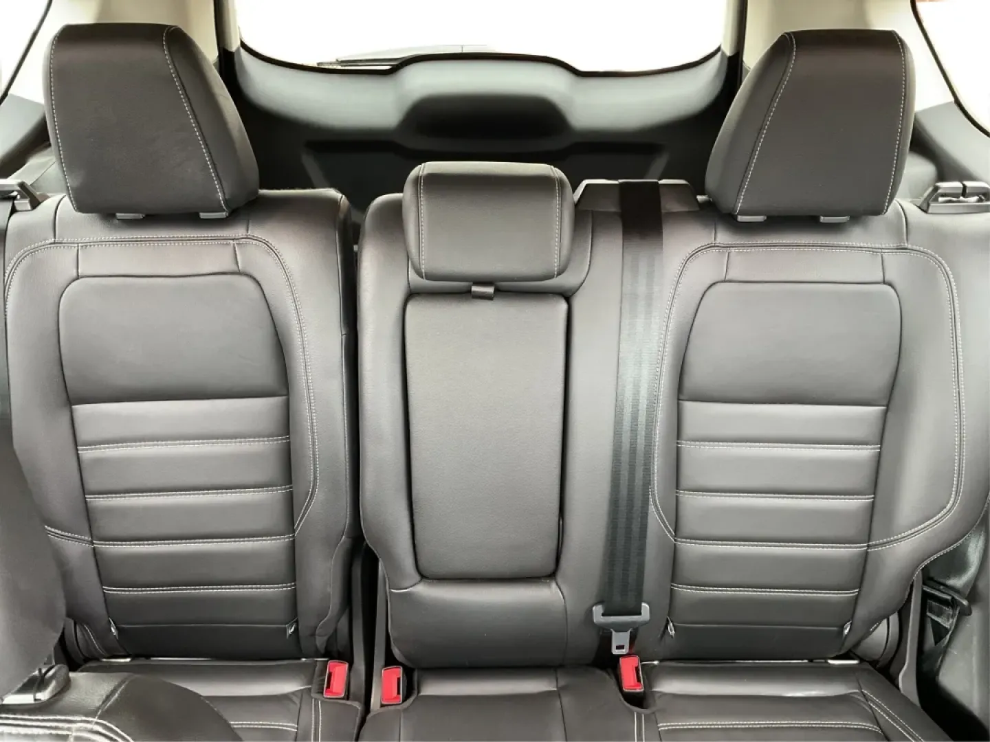 2018 Ford Escape SEL (1FMCU0HD1JU) with an Other engine, located at 1230 East Main St, Xenia, OH, 45385, (937) 908-9800, 39.688026, -83.910172 - **Discover Your Perfect Adventure Companion: 2018 Ford Escape SEL Available at Advantage Car and Credit**<br /> <br /> Are you ready to elevate your family outings or weekend getaways? The 2018 Ford Escape SEL, offered at **Advantage Car and Credit** in **Xenia, OH**, is the ideal vehicle for both u - Photo#14