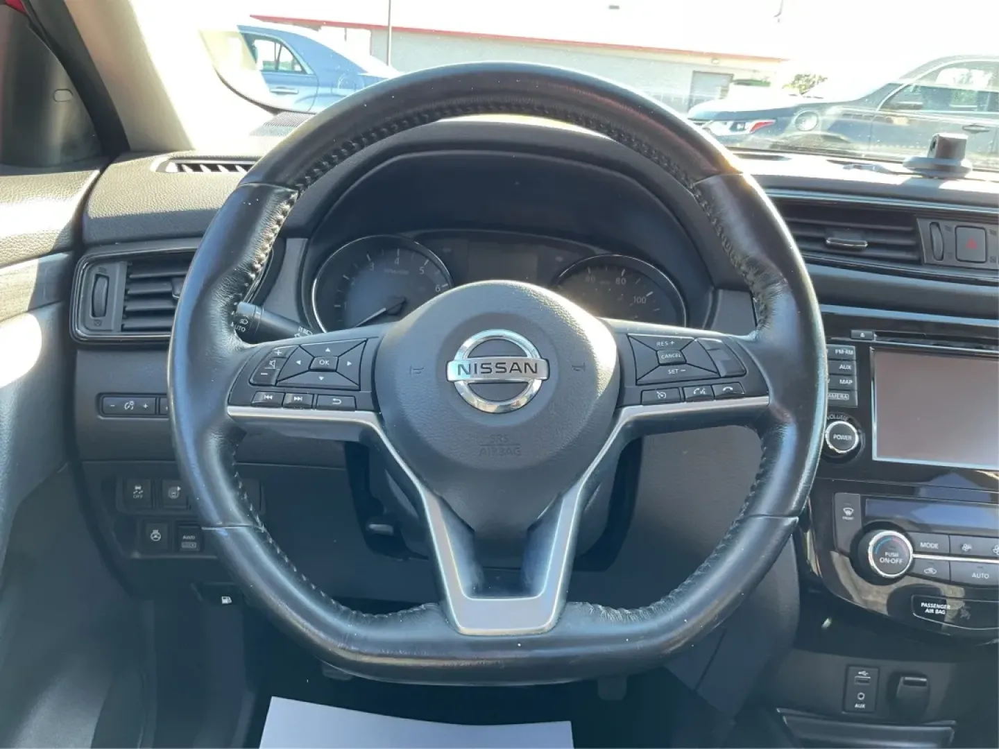 2017 Nissan Rogue SV (JN8AT2MV6HW) with an 2.5L I-4 DOHC engine, located at 4508 South Dixie Dr, Moraine, OH, 45439, (937) 908-9800, 39.689976, -84.218452 - Are you searching for the perfect vehicle to enhance your daily adventures? Look no further! This 2017 Nissan Rogue SV is the ideal SUV for those who crave versatility and comfort, making it a fantastic choice for growing families, weekend warriors, and daily commuters alike. With its spacious inter - Photo#16