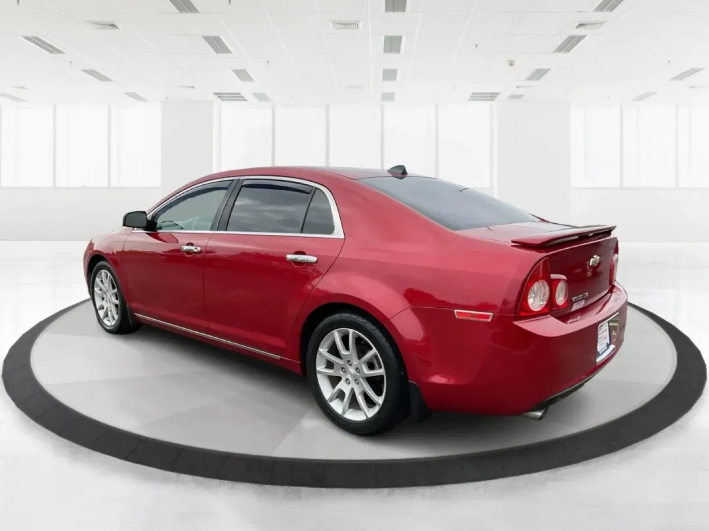 2012 Chevrolet Malibu 2LZ (1G1ZG5E73CF) with an 3.6L V-6 DOHC engine, located at 4508 South Dixie Dr, Moraine, OH, 45439, (937) 908-9800, 39.689976, -84.218452 - Experience the thrill of the open road with the 2012 Chevrolet Malibu, a vehicle that embodies both style and comfort while offering the reliability you need for everyday life. Whether you're a growing family looking for a reliable sedan for school runs and weekend getaways or a budget-conscious pro - Photo#4