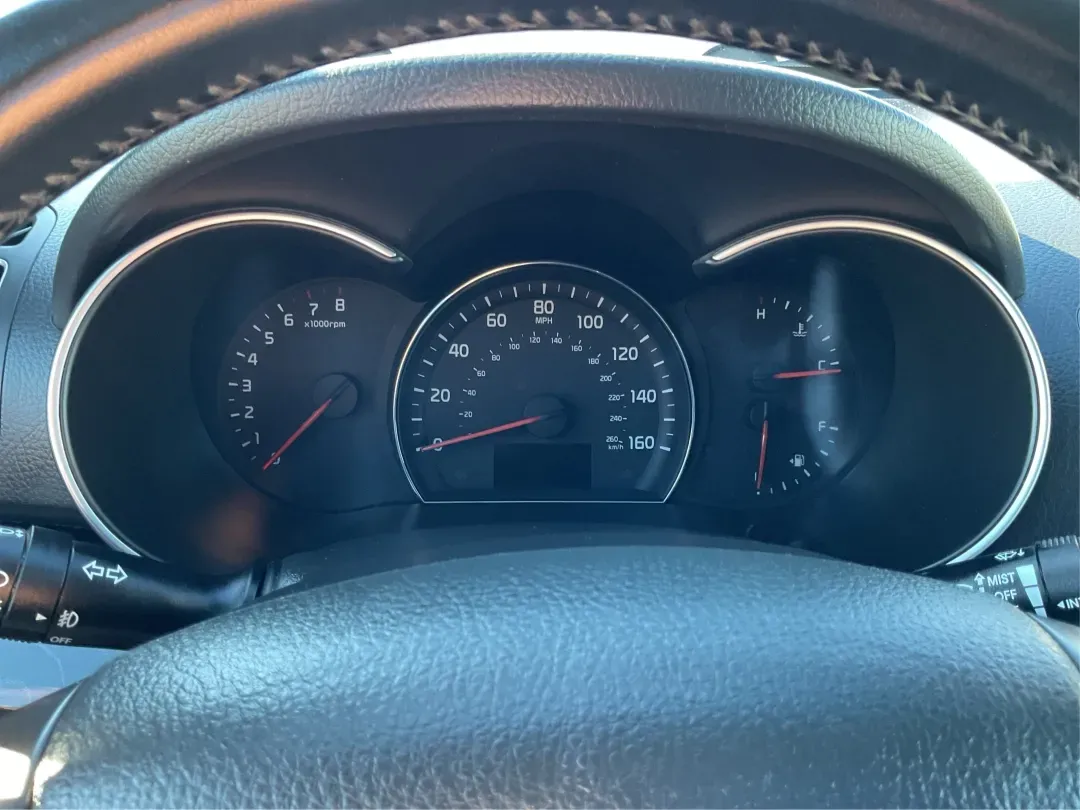 2015 Kia Sorento LX (5XYKTCA66FG) with an 2.4L I-4 gasoline direct injection engine, located at 4508 South Dixie Dr, Moraine, OH, 45439, (937) 908-9800, 39.689976, -84.218452 - **Adventure Awaits with the 2015 Kia Sorento LX from Advantage Car and Credit!**<br /> <br /> Are you ready to elevate your family outings or embark on unforgettable weekend adventures? Look no further than this stunning **2015 Kia Sorento LX**! With its striking Remington Red Metallic exterior and - Photo#15