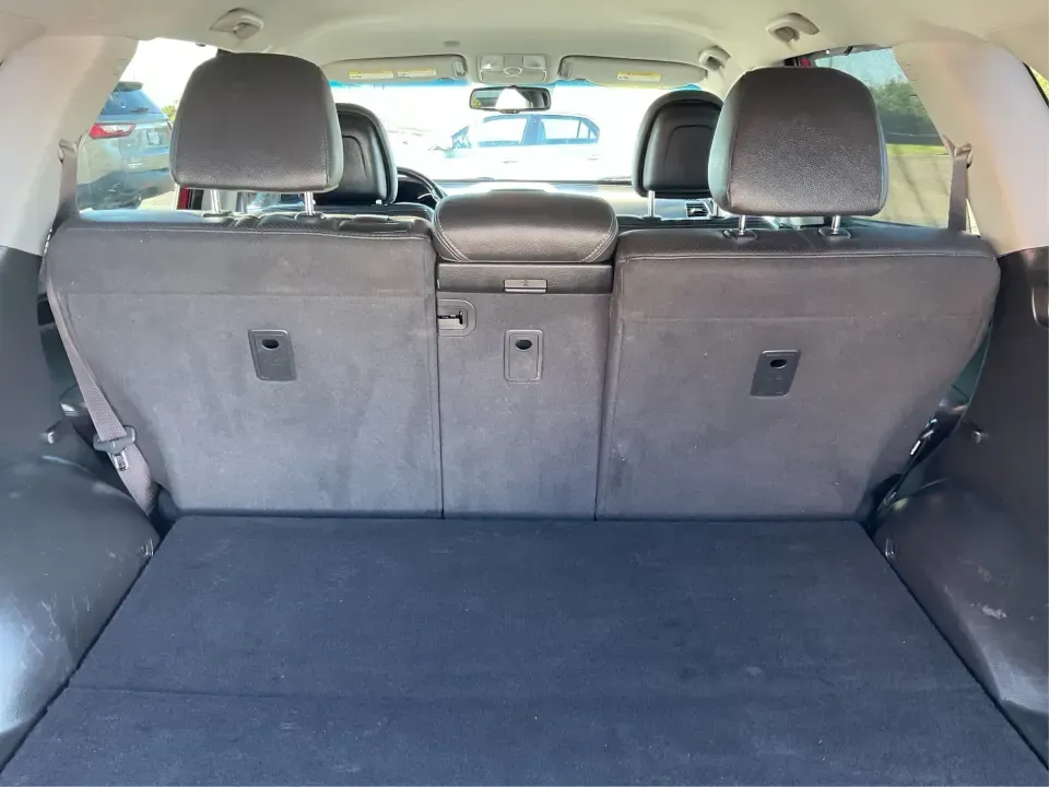 2015 Kia Sorento LX (5XYKTCA66FG) with an 2.4L I-4 gasoline direct injection engine, 6-Speed Automatic transmission, located at 8750 N County Rd 25A, Piqua, OH, 45356, (937) 908-9800, 40.164391, -84.232513 - **Adventure Awaits with the 2015 Kia Sorento LX from Advantage Car and Credit!**<br /> <br /> Are you ready to elevate your family outings or embark on unforgettable weekend adventures? Look no further than this stunning **2015 Kia Sorento LX**! With its striking Remington Red Metallic exterior and - Photo#12