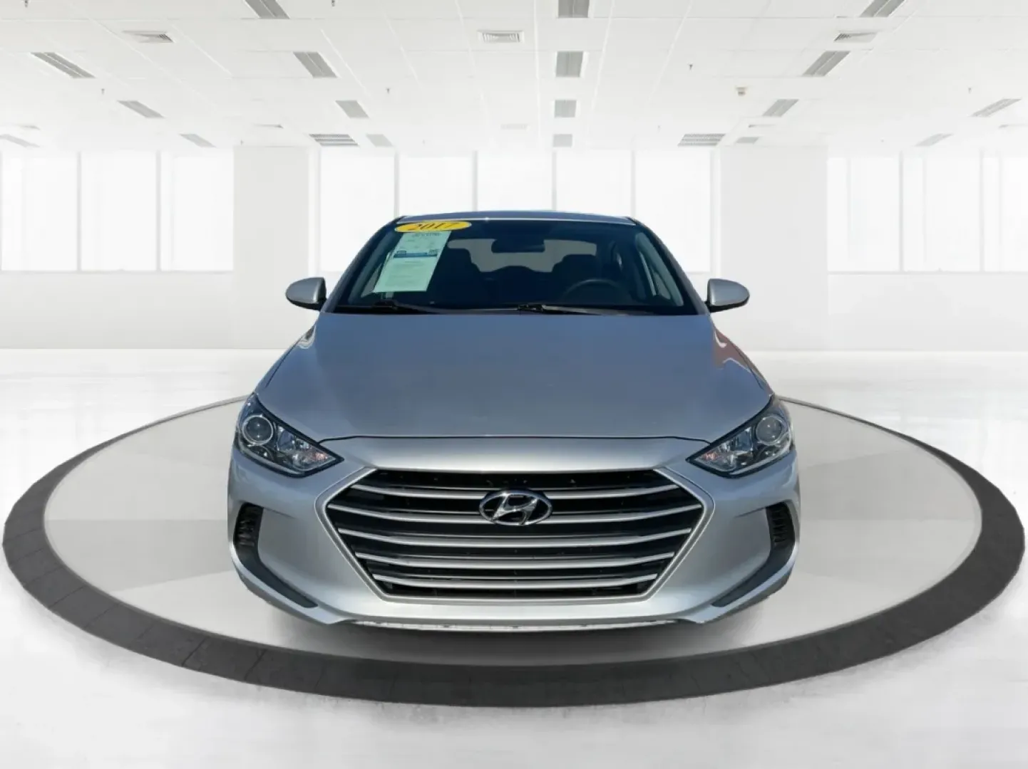 2017 Hyundai Elantra SE (5NPD84LF2HH) with an Nu 2L I-4 DOHC engine, 6A transmission, located at 1230 East Main St, Xenia, OH, 45385, (937) 908-9800, 39.688026, -83.910172 - Discover your next adventure with the 2017 Hyundai Elantra SE, available now at Advantage Car and Credit - Piqua! This stylish sedan is perfect for budget-conscious buyers looking for a reliable vehicle that effortlessly blends comfort, performance, and technology. Whether you're commuting to work, - Photo#7