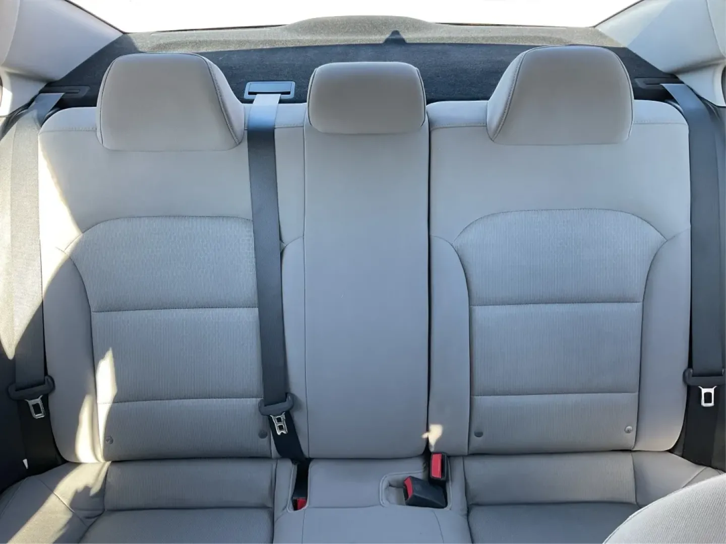 2017 Hyundai Elantra SE (5NPD84LF2HH) with an Nu 2L I-4 DOHC engine, 6A transmission, located at 1230 East Main St, Xenia, OH, 45385, (937) 908-9800, 39.688026, -83.910172 - Discover your next adventure with the 2017 Hyundai Elantra SE, available now at Advantage Car and Credit - Piqua! This stylish sedan is perfect for budget-conscious buyers looking for a reliable vehicle that effortlessly blends comfort, performance, and technology. Whether you're commuting to work, - Photo#14