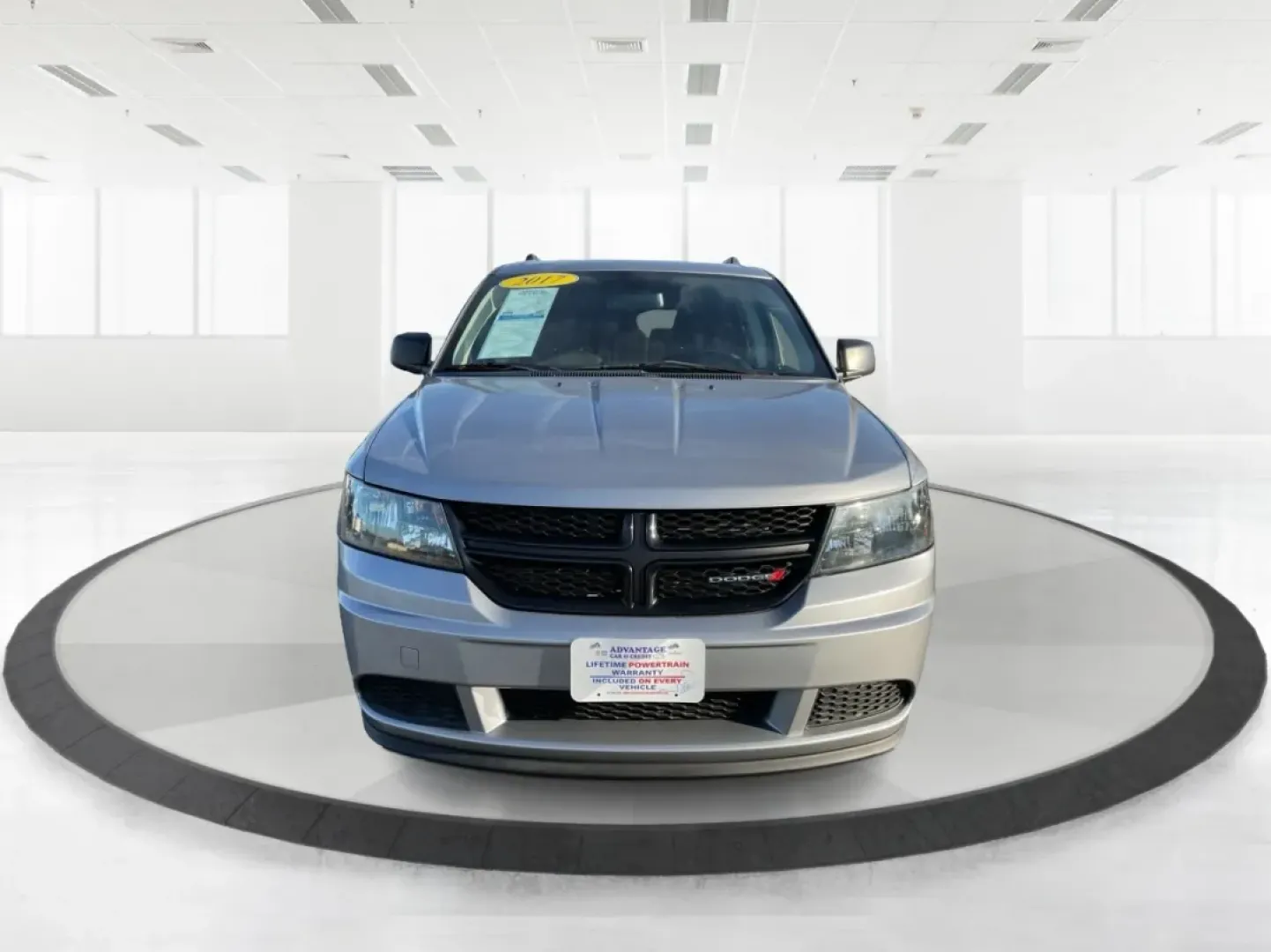 2017 Dodge Journey SE (3C4PDCAB3HT) with an Tigershark MultiAir 2.4L I-4 DOHC engine, located at 4508 South Dixie Dr, Moraine, OH, 45439, (937) 908-9800, 39.689976, -84.218452 - **Elevate Your Adventures with the 2017 Dodge Journey SE Perfect for Family Outings and Weekend Getaways!**<br /> <br /> At Advantage Car and Credit in Moraine, OH, we understand that life is all about making memories, whether it's a family road trip to the nearby Dayton Aviation Heritage National - Photo#7