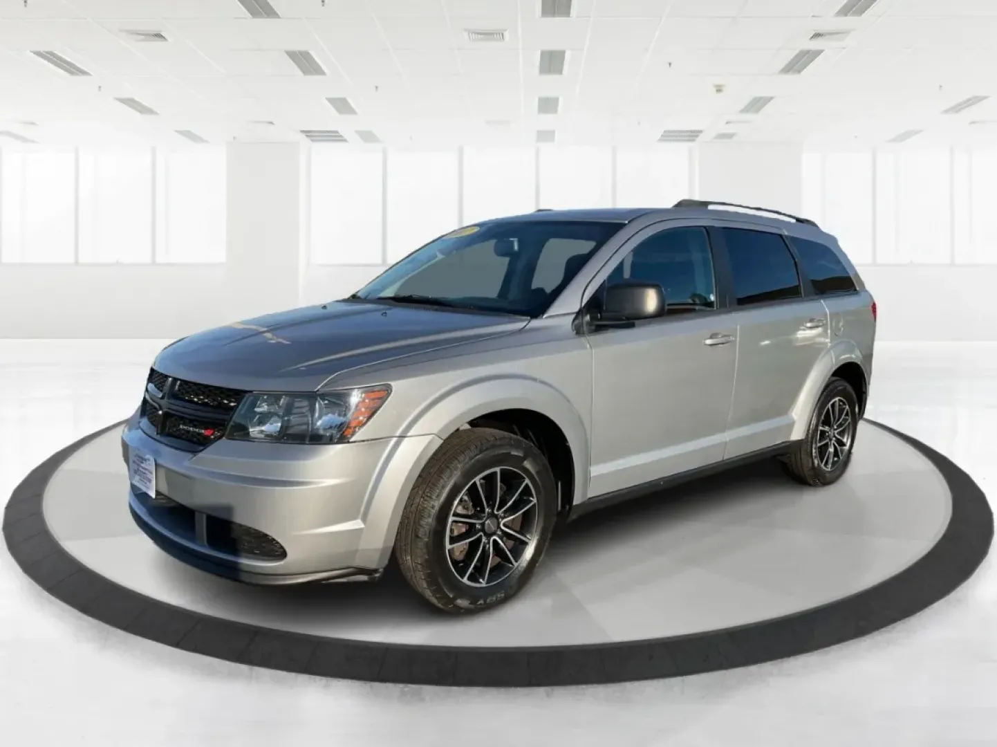 2017 Dodge Journey SE (3C4PDCAB3HT) with an Tigershark MultiAir 2.4L I-4 DOHC engine, located at 4508 South Dixie Dr, Moraine, OH, 45439, (937) 908-9800, 39.689976, -84.218452 - **Elevate Your Adventures with the 2017 Dodge Journey SE Perfect for Family Outings and Weekend Getaways!**<br /> <br /> At Advantage Car and Credit in Moraine, OH, we understand that life is all about making memories, whether it's a family road trip to the nearby Dayton Aviation Heritage National - Photo#8