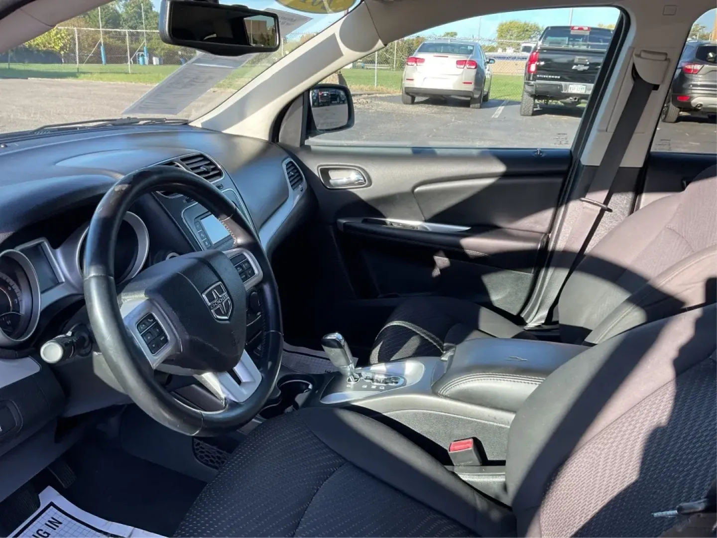 2017 Dodge Journey SE (3C4PDCAB3HT) with an Tigershark MultiAir 2.4L I-4 DOHC engine, located at 4508 South Dixie Dr, Moraine, OH, 45439, (937) 908-9800, 39.689976, -84.218452 - **Elevate Your Adventures with the 2017 Dodge Journey SE Perfect for Family Outings and Weekend Getaways!**<br /> <br /> At Advantage Car and Credit in Moraine, OH, we understand that life is all about making memories, whether it's a family road trip to the nearby Dayton Aviation Heritage National - Photo#9