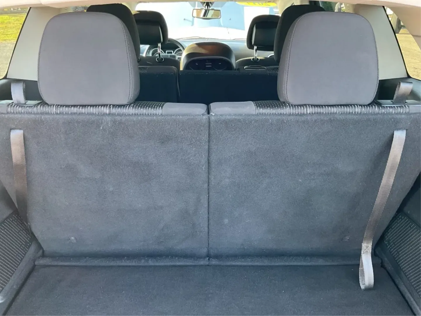 2017 Dodge Journey SE (3C4PDCAB3HT) with an Tigershark MultiAir 2.4L I-4 DOHC engine, located at 4508 South Dixie Dr, Moraine, OH, 45439, (937) 908-9800, 39.689976, -84.218452 - **Elevate Your Adventures with the 2017 Dodge Journey SE Perfect for Family Outings and Weekend Getaways!**<br /> <br /> At Advantage Car and Credit in Moraine, OH, we understand that life is all about making memories, whether it's a family road trip to the nearby Dayton Aviation Heritage National - Photo#11