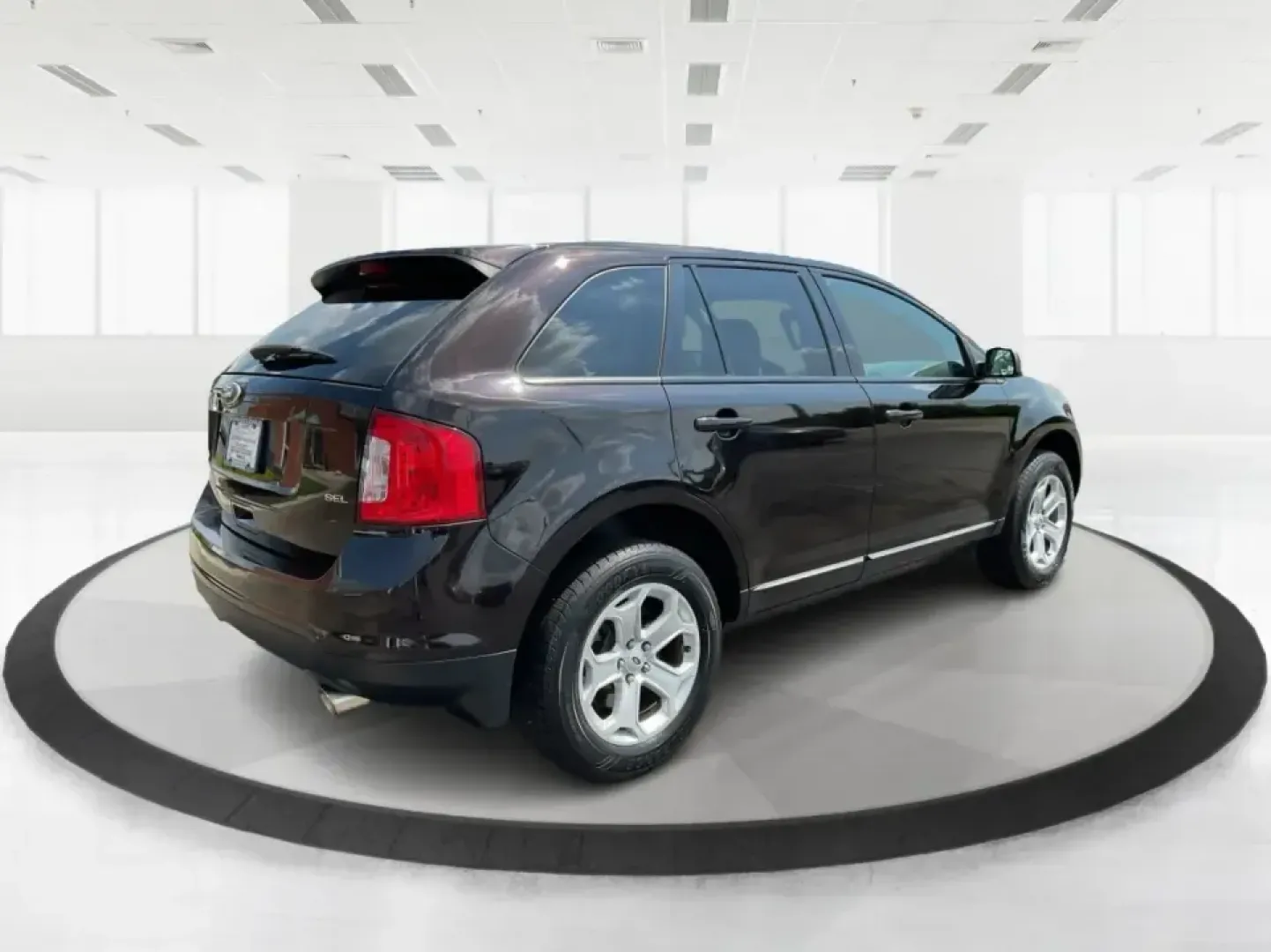 2013 Ford Edge SEL (2FMDK3JC0DB) with an 3.5L V6 DOHC 24V engine, 6-Speed Automatic transmission, located at 880 E. National Road, Vandalia, OH, 45377, (937) 908-9800, 39.891918, -84.183594 - **Explore New Horizons with the 2013 Ford Edge SEL Your Adventure Awaits!**<br /> <br /> Are you ready to elevate your daily commute or embark on weekend adventures with friends and family? The 2013 Ford Edge SEL is the versatile SUV that perfectly balances style, comfort, and capability, making it- Photo#2