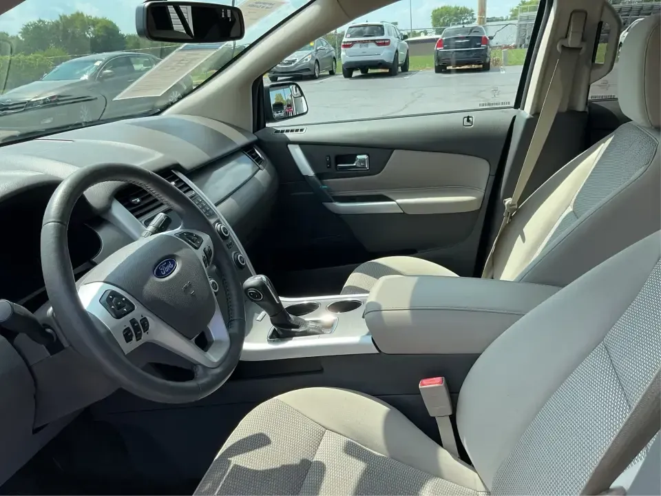 2013 Ford Edge SEL (2FMDK3JC0DB) with an 3.5L V6 DOHC 24V engine, 6-Speed Automatic transmission, located at 880 E. National Road, Vandalia, OH, 45377, (937) 908-9800, 39.891918, -84.183594 - **Explore New Horizons with the 2013 Ford Edge SEL Your Adventure Awaits!**<br /> <br /> Are you ready to elevate your daily commute or embark on weekend adventures with friends and family? The 2013 Ford Edge SEL is the versatile SUV that perfectly balances style, comfort, and capability, making it - Photo#9