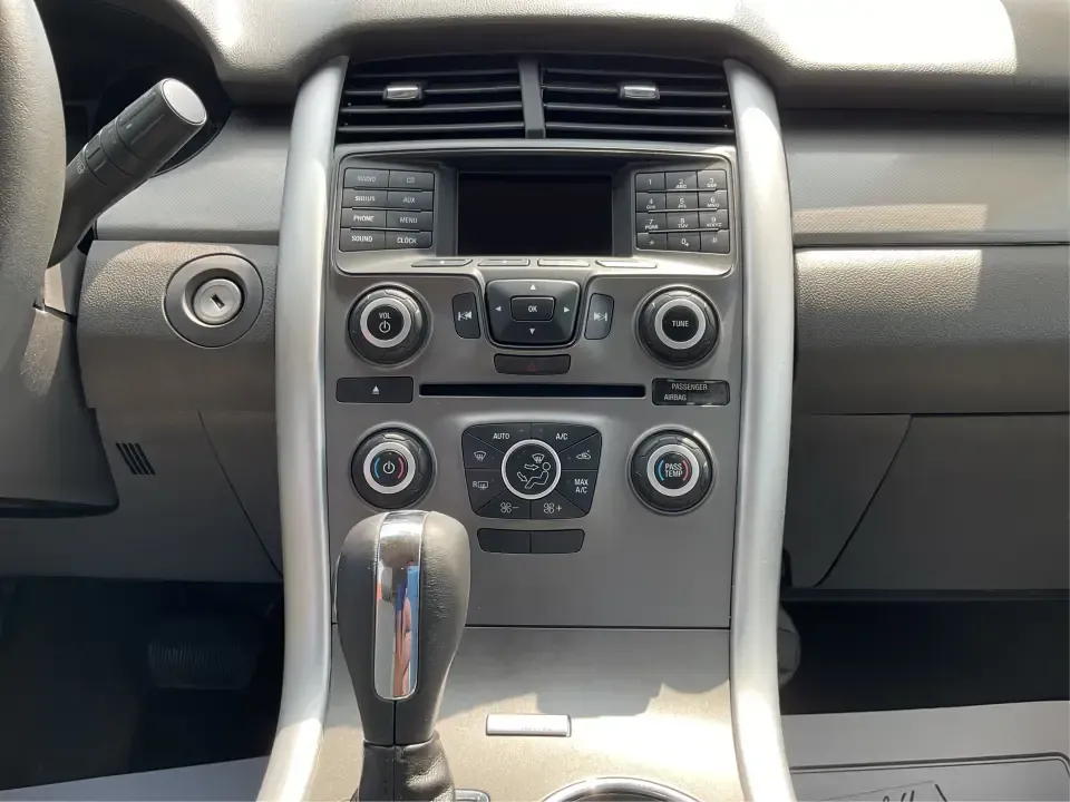2013 Ford Edge SEL (2FMDK3JC0DB) with an 3.5L V6 DOHC 24V engine, 6-Speed Automatic transmission, located at 880 E. National Road, Vandalia, OH, 45377, (937) 908-9800, 39.891918, -84.183594 - **Explore New Horizons with the 2013 Ford Edge SEL Your Adventure Awaits!**<br /> <br /> Are you ready to elevate your daily commute or embark on weekend adventures with friends and family? The 2013 Ford Edge SEL is the versatile SUV that perfectly balances style, comfort, and capability, making it - Photo#13