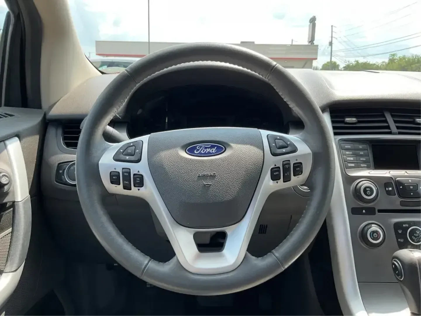 2013 Ford Edge SEL (2FMDK3JC0DB) with an 3.5L V6 DOHC 24V engine, 6-Speed Automatic transmission, located at 880 E. National Road, Vandalia, OH, 45377, (937) 908-9800, 39.891918, -84.183594 - **Explore New Horizons with the 2013 Ford Edge SEL Your Adventure Awaits!**<br /> <br /> Are you ready to elevate your daily commute or embark on weekend adventures with friends and family? The 2013 Ford Edge SEL is the versatile SUV that perfectly balances style, comfort, and capability, making it- Photo#16