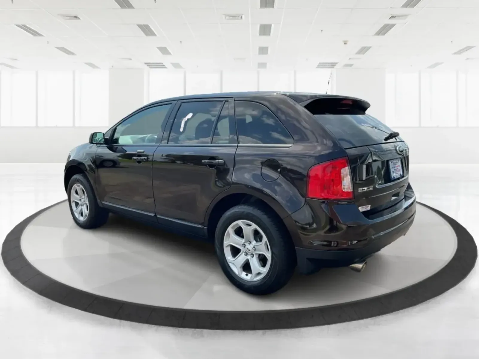 2013 Ford Edge SEL (2FMDK3JC0DB) with an Other engine, located at 4508 South Dixie Dr, Moraine, OH, 45439, (937) 908-9800, 39.689976, -84.218452 - **Explore New Horizons with the 2013 Ford Edge SEL Your Adventure Awaits!**<br /> <br /> Are you ready to elevate your daily commute or embark on weekend adventures with friends and family? The 2013 Ford Edge SEL is the versatile SUV that perfectly balances style, comfort, and capability, making it - Photo#4