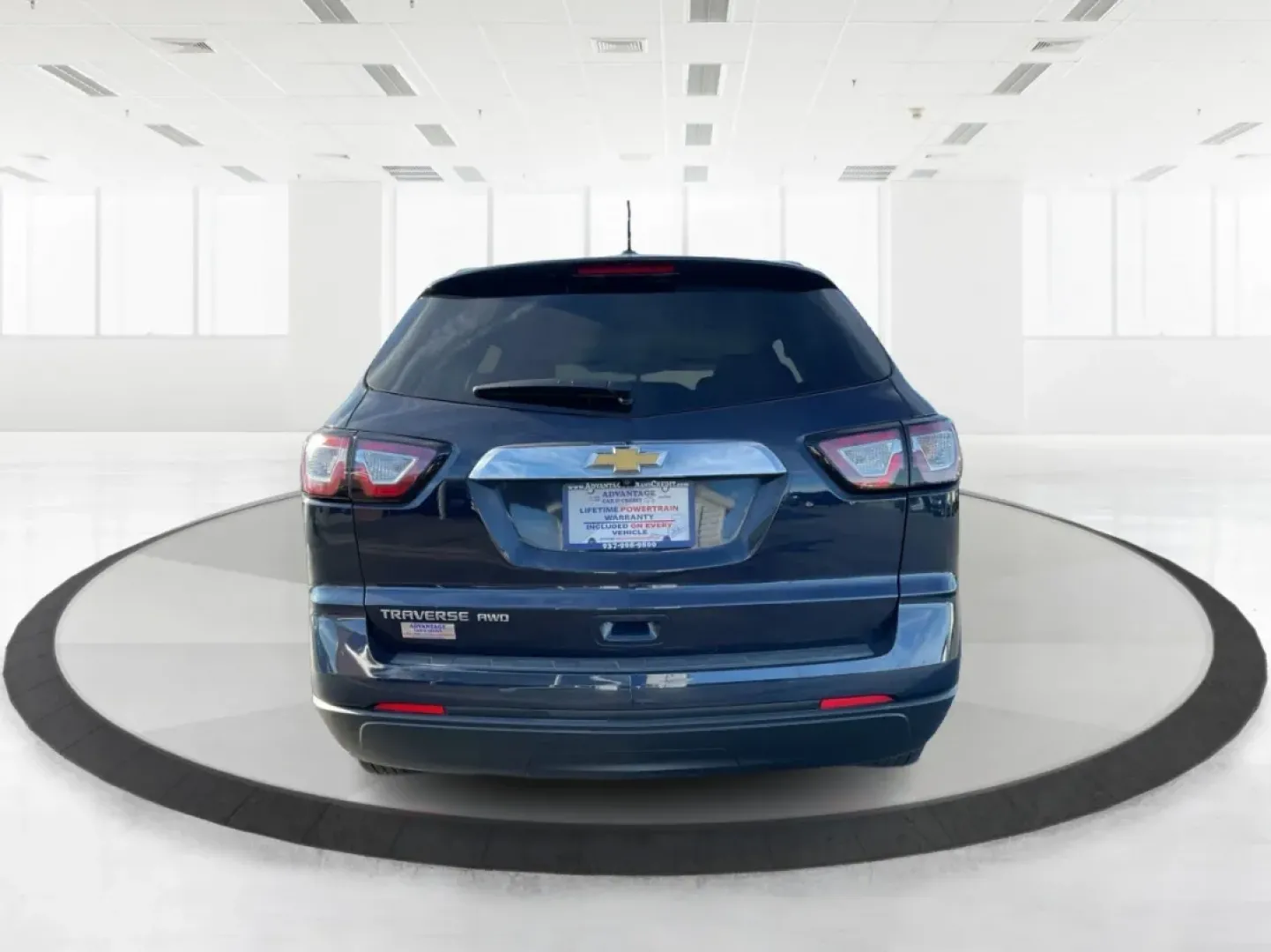 2017 Chevrolet Traverse LS (1GNKVFKD4HJ) with an 3.6L V-6 gasoline direct injection engine, located at 8750 N County Rd 25A, Piqua, OH, 45356, (937) 908-9800, 40.164391, -84.232513 - Experience the perfect blend of style and functionality with the 2017 Chevrolet Traverse LS, available at Advantage Car and Credit - Piqua. This versatile SUV is tailored for families on the go, weekend adventurers, or anyone seeking a reliable vehicle to navigate life's journeys. With spacious seat - Photo#3