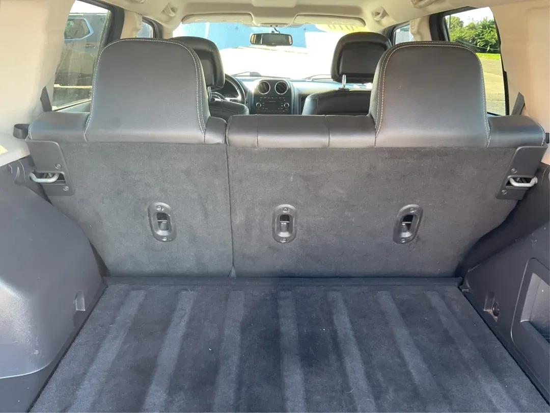 2016 Jeep Patriot Sport SE (1C4NJPBA0GD) with an 2L I-4 DOHC engine, located at 4508 South Dixie Dr, Moraine, OH, 45439, (937) 908-9800, 39.689976, -84.218452 - **Explore Adventure with the 2016 Jeep Patriot Sport SE Your Next Road Trip Awaits!**<br /> <br /> When it comes to memorable road trips or weekend getaways, having the right vehicle can make all the difference. The **2016 Jeep Patriot Sport SE** is designed for those who crave the thrill of advent - Photo#12