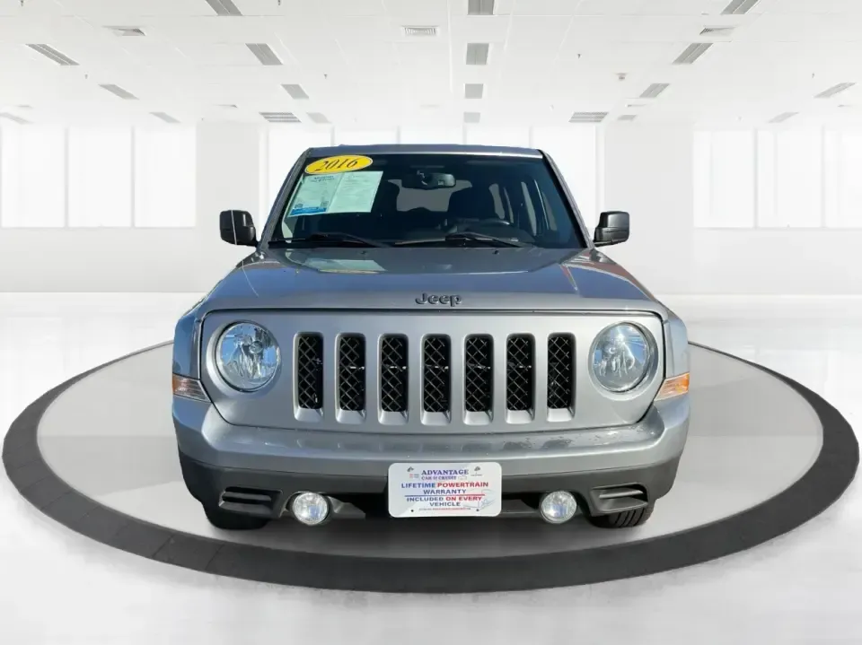 2016 Jeep Patriot Sport SE (1C4NJPBA0GD) with an 2L I-4 DOHC engine, Automatic transmission, located at 4508 South Dixie Dr, Moraine, OH, 45439, (937) 908-9800, 39.689976, -84.218452 - **Explore Adventure with the 2016 Jeep Patriot Sport SE Your Next Road Trip Awaits!**<br /> <br /> When it comes to memorable road trips or weekend getaways, having the right vehicle can make all the difference. The **2016 Jeep Patriot Sport SE** is designed for those who crave the thrill of advent - Photo#7