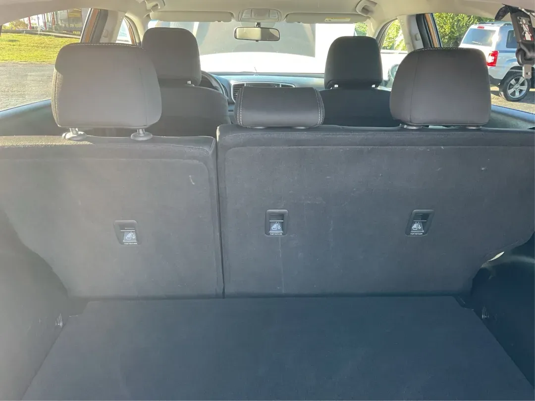 2017 Kia Sportage LX (KNDPMCAC2H7) with an Theta II 2.4L I-4 gasoline direct injection engine, located at 401 Woodman Dr, Riverside, OH, 45431, (937) 908-9800, 39.760899, -84.123421 - **Discover Your Next Adventure with the 2017 Kia Sportage LX at Advantage Car and Credit Riverside!**<br /> <br /> Looking for a reliable vehicle that perfectly balances comfort, style, and performance for your next family road trip or daily commute? The 2017 Kia Sportage LX is more than just a cro - Photo#12