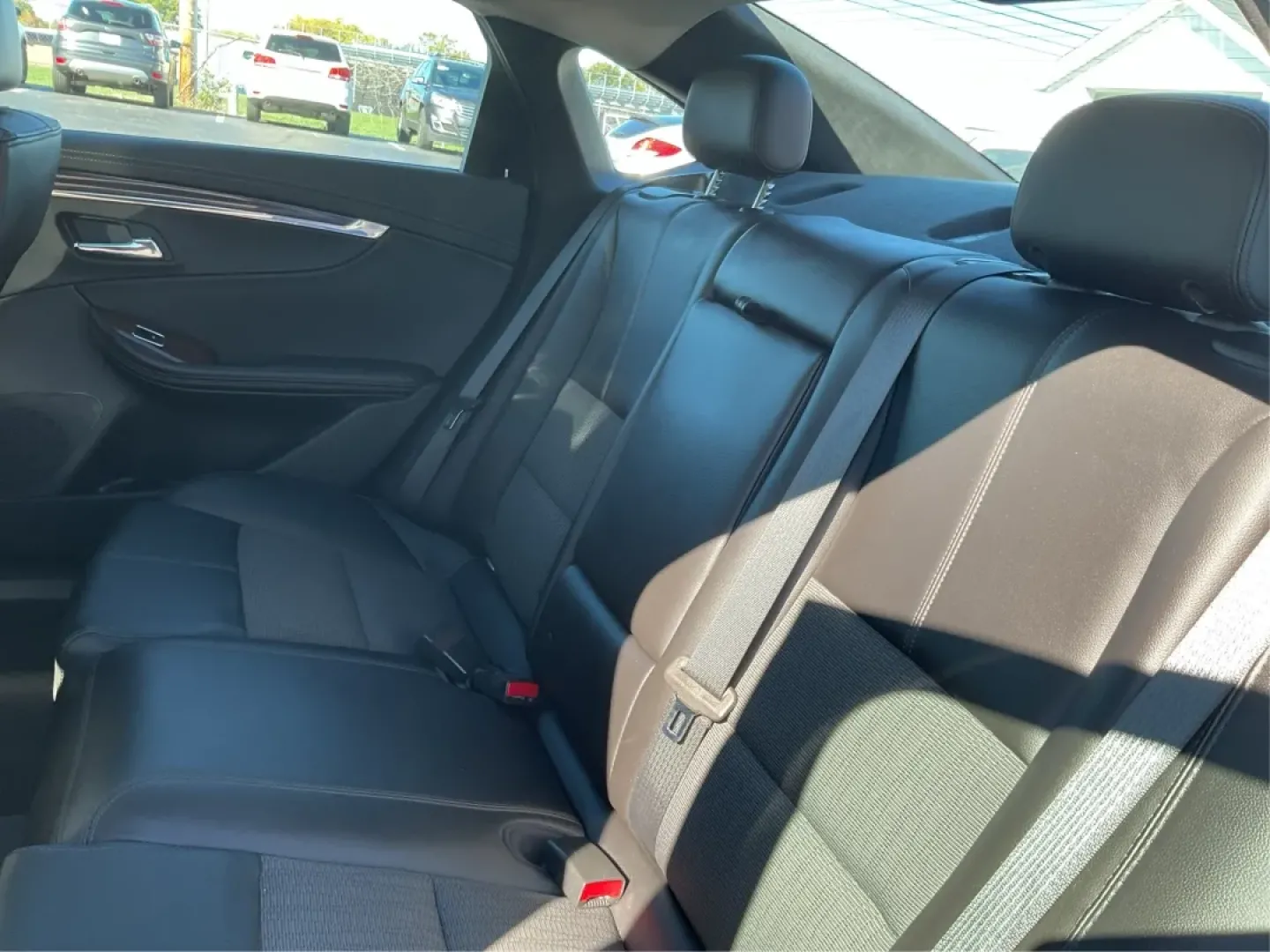 2014 Chevrolet Impala 1LT (1G1115SL8EU) with an ECOTEC 2.5L I-4 gasoline direct injection engine, located at 1230 East Main St, Xenia, OH, 45385, (937) 908-9800, 39.688026, -83.910172 - Experience the ultimate in comfort, style, and performance with this **2014 Chevrolet Impala 1LT**, available now at **Advantage Car and Credit - Xenia**, your premier buy here pay here dealership located at **1230 East Main St, Xenia, OH 45385**. This sleek sedan is perfect for busy professionals c - Photo#10