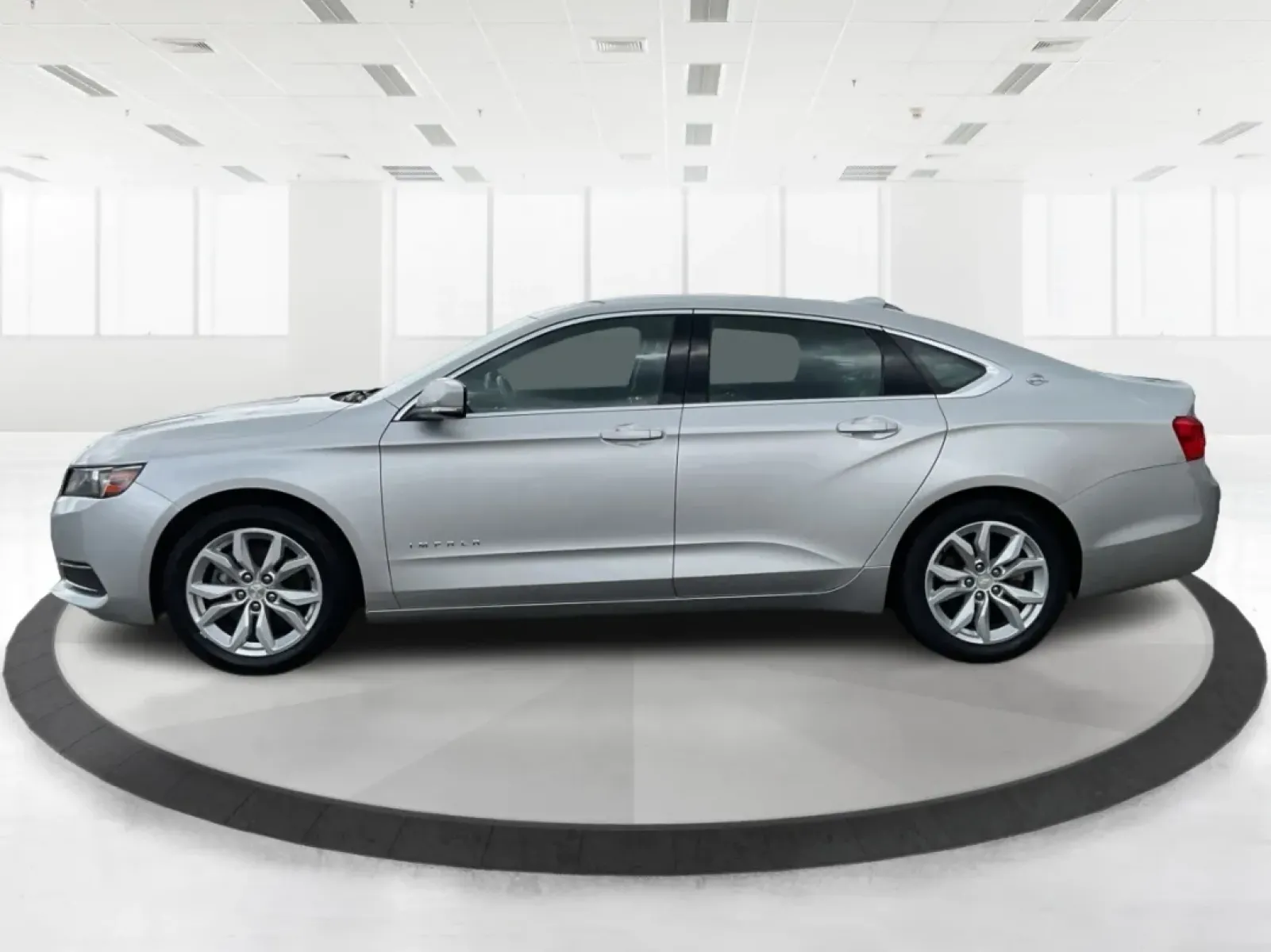 2016 Chevrolet Impala 1LT (2G1105SA4G9) with an Ecotec 2.5L I-4 gasoline direct injection engine, located at 4508 South Dixie Dr, Moraine, OH, 45439, (937) 908-9800, 39.689976, -84.218452 - **Discover Your Ideal Commuter with the 2016 Chevrolet Impala Perfect for Daily Drives or Weekend Getaways!**<br /> <br /> Are you tired of your old ride struggling during your daily commute? Elevate your driving experience with the stylish and reliable 2016 Chevrolet Impala, now available at Advan - Photo#5