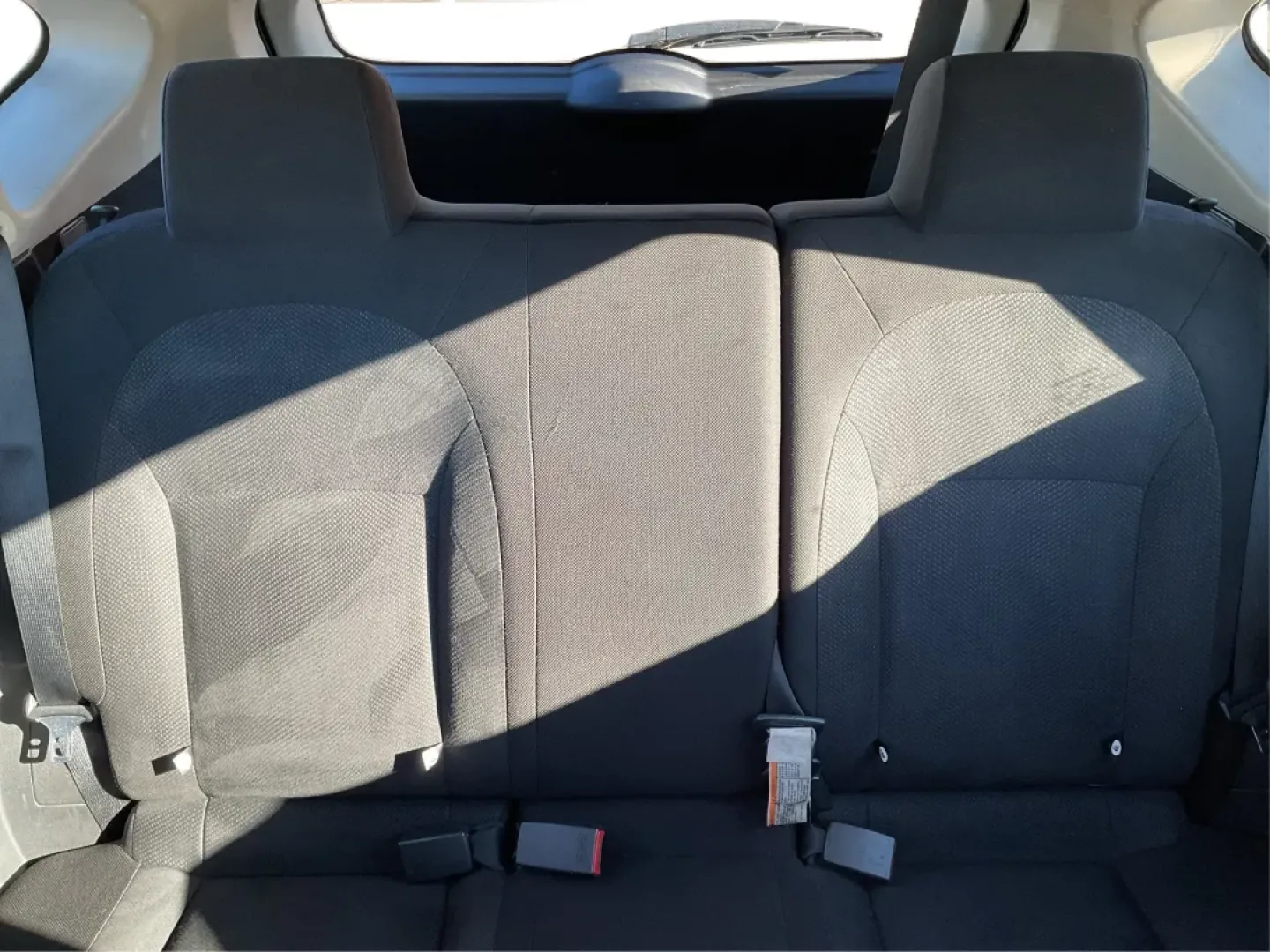 2015 Nissan Rogue S (JN8AS5MV2FW) with an 2.5L I-4 DOHC engine, located at 1099 N County Rd 25A , Troy, OH, 45373, (937) 908-9800, 40.057079, -84.212883 - Are you ready to elevate your daily commute or embark on spontaneous weekend getaways? The 2015 Nissan Rogue, available at Advantage Car and Credit in Troy, OH, is the perfect SUV for those who crave versatility and style. With its all-wheel drive and spacious interior, this vehicle is not just a mo - Photo#14