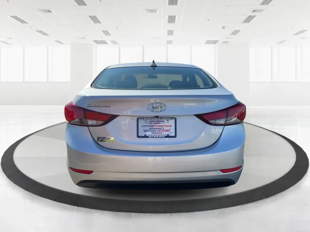 2014 Hyundai Elantra SE (KMHDH4AE8EU) with an Nu 1.8L I-4 DOHC engine, located at 4508 South Dixie Dr, Moraine, OH, 45439, (937) 908-9800, 39.689976, -84.218452 - Experience the freedom of the open road with the perfect blend of comfort and style in this stunning 2014 Hyundai Elantra SE! Whether you're commuting to work, running errands, or embarking on weekend adventures, this sedan is designed to elevate your driving experience. Located at Advantage Car and - Photo#3