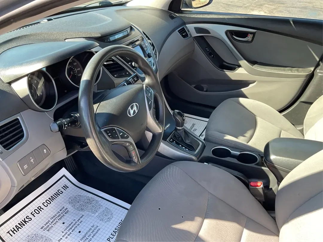 2014 Hyundai Elantra SE (KMHDH4AE8EU) with an Nu 1.8L I-4 DOHC engine, located at 4508 South Dixie Dr, Moraine, OH, 45439, (937) 908-9800, 39.689976, -84.218452 - Experience the freedom of the open road with the perfect blend of comfort and style in this stunning 2014 Hyundai Elantra SE! Whether you're commuting to work, running errands, or embarking on weekend adventures, this sedan is designed to elevate your driving experience. Located at Advantage Car and - Photo#9