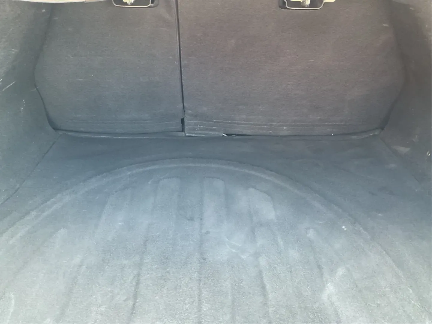 2018 Kia Forte LX (3KPFK4A73JE) with an 2L I-4 DOHC engine, located at 8750 N County Rd 25A, Piqua, OH, 45356, (937) 908-9800, 40.164391, -84.232513 - Discover a world of convenience and comfort with the 2018 Kia Forte LX, an ideal sedan for budget-conscious buyers and those seeking reliable transportation in Piqua, OH. Whether you're navigating the bustling streets of downtown or taking a scenic drive along the Great Miami River, this versatile v - Photo#12