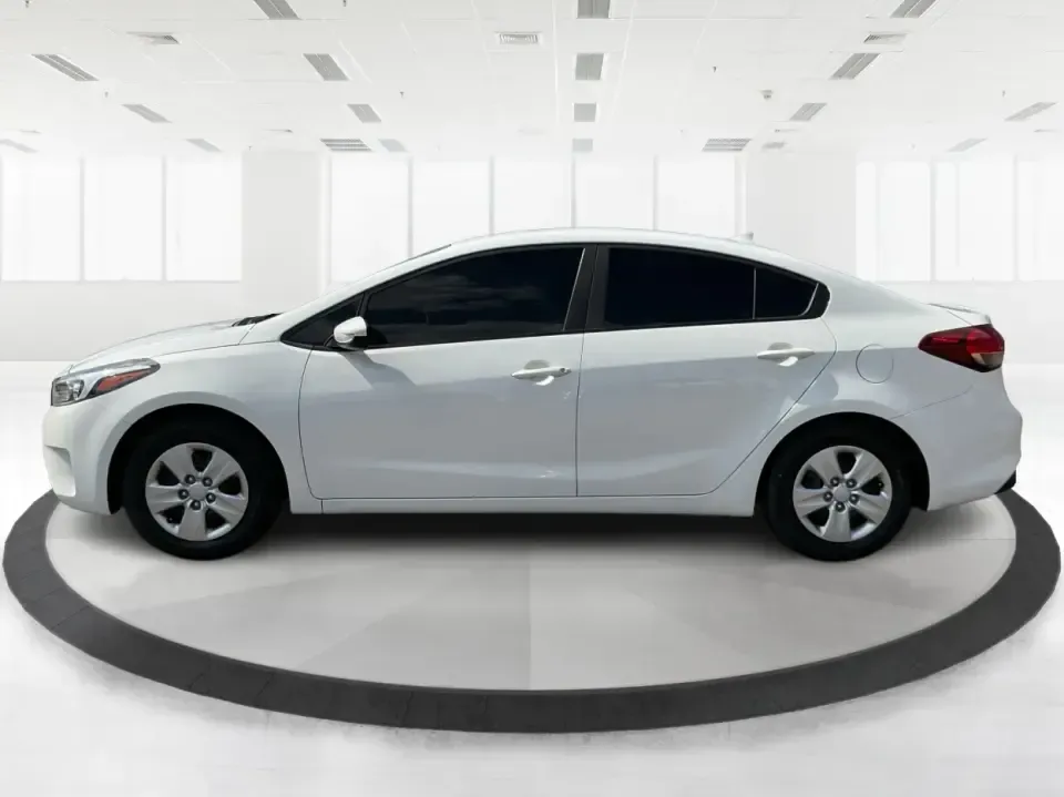 2018 Kia Forte LX (3KPFK4A73JE) with an 2L I-4 DOHC engine, 6M transmission, located at 1099 N County Rd 25A , Troy, OH, 45373, (937) 908-9800, 40.057079, -84.212883 - Discover a world of convenience and comfort with the 2018 Kia Forte LX, an ideal sedan for budget-conscious buyers and those seeking reliable transportation in Piqua, OH. Whether you're navigating the bustling streets of downtown or taking a scenic drive along the Great Miami River, this versatile v - Photo#5