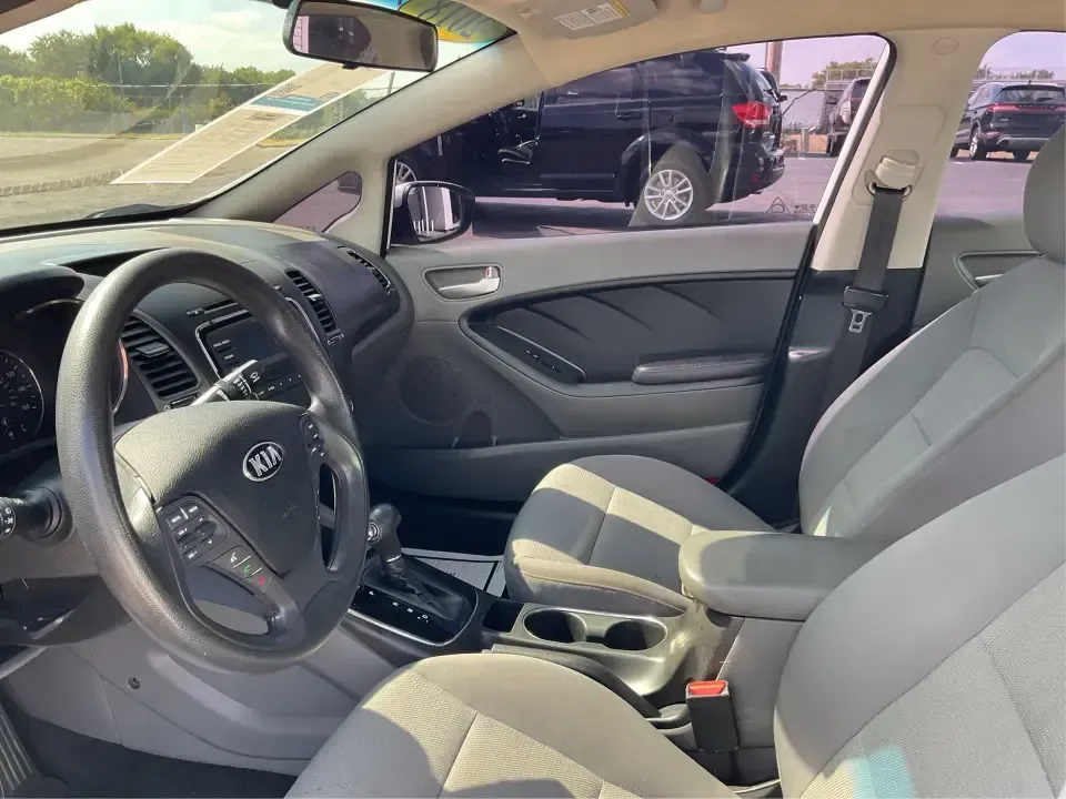 2018 Kia Forte LX (3KPFK4A73JE) with an 2L I-4 DOHC engine, 6M transmission, located at 1099 N County Rd 25A , Troy, OH, 45373, (937) 908-9800, 40.057079, -84.212883 - Discover a world of convenience and comfort with the 2018 Kia Forte LX, an ideal sedan for budget-conscious buyers and those seeking reliable transportation in Piqua, OH. Whether you're navigating the bustling streets of downtown or taking a scenic drive along the Great Miami River, this versatile v - Photo#9