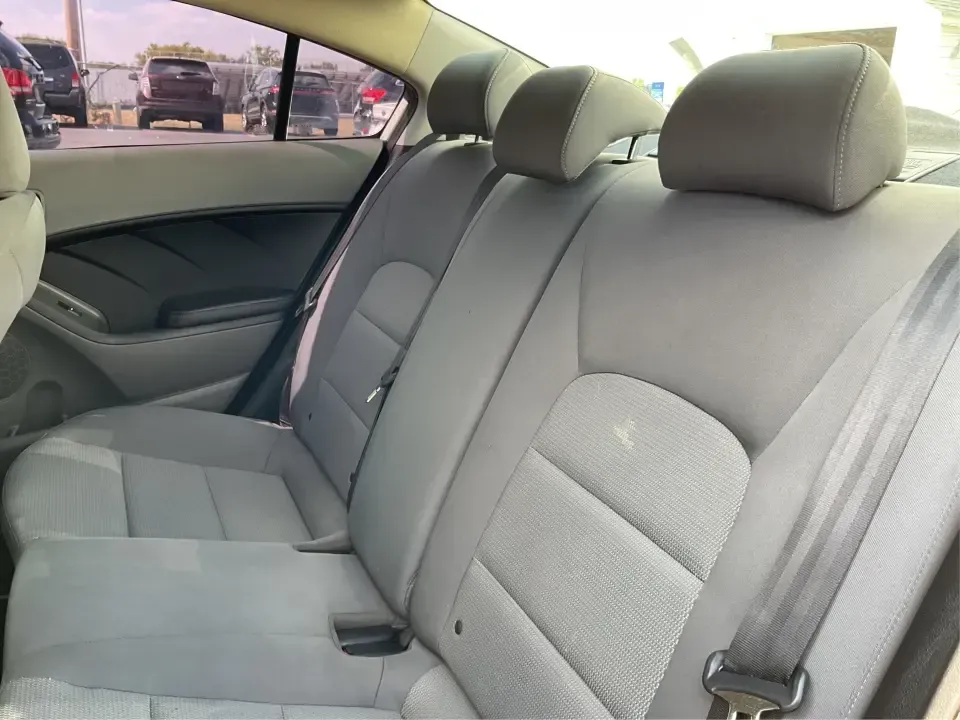 2018 Kia Forte LX (3KPFK4A73JE) with an 2L I-4 DOHC engine, 6M transmission, located at 1099 N County Rd 25A , Troy, OH, 45373, (937) 908-9800, 40.057079, -84.212883 - Discover a world of convenience and comfort with the 2018 Kia Forte LX, an ideal sedan for budget-conscious buyers and those seeking reliable transportation in Piqua, OH. Whether you're navigating the bustling streets of downtown or taking a scenic drive along the Great Miami River, this versatile v - Photo#10