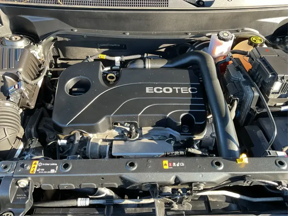 2019 Chevrolet Equinox LT 2WD (3GNAXKEV7KS) with an 1.5L L4 DIR DOHC 16V TURBO engine, 6A transmission, located at 8750 N County Rd 25A, Piqua, OH, 45356, (937) 908-9800, 40.164391, -84.232513 - Whether you're juggling school drop-offs, commuting down I-75, or planning a weekend escape to Indian Lake, this 2019 Chevrolet Equinox LT 2WD is the kind of practical SUV that fits real-life Ohio driving. With comfortable seating for five, strong fuel economy, and everyday versatility, it's a smart- Photo#11
